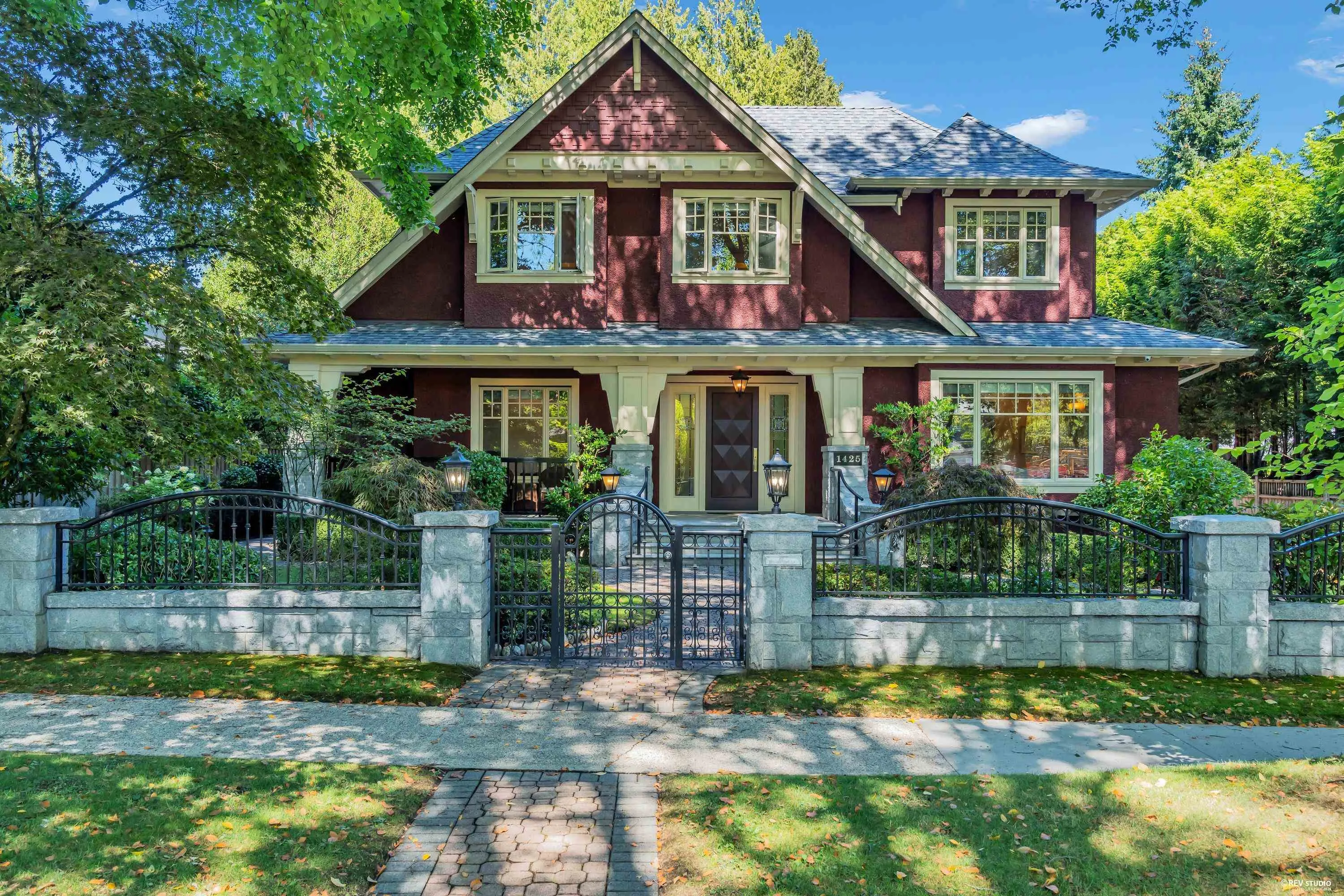 1425 W 26th Avenue