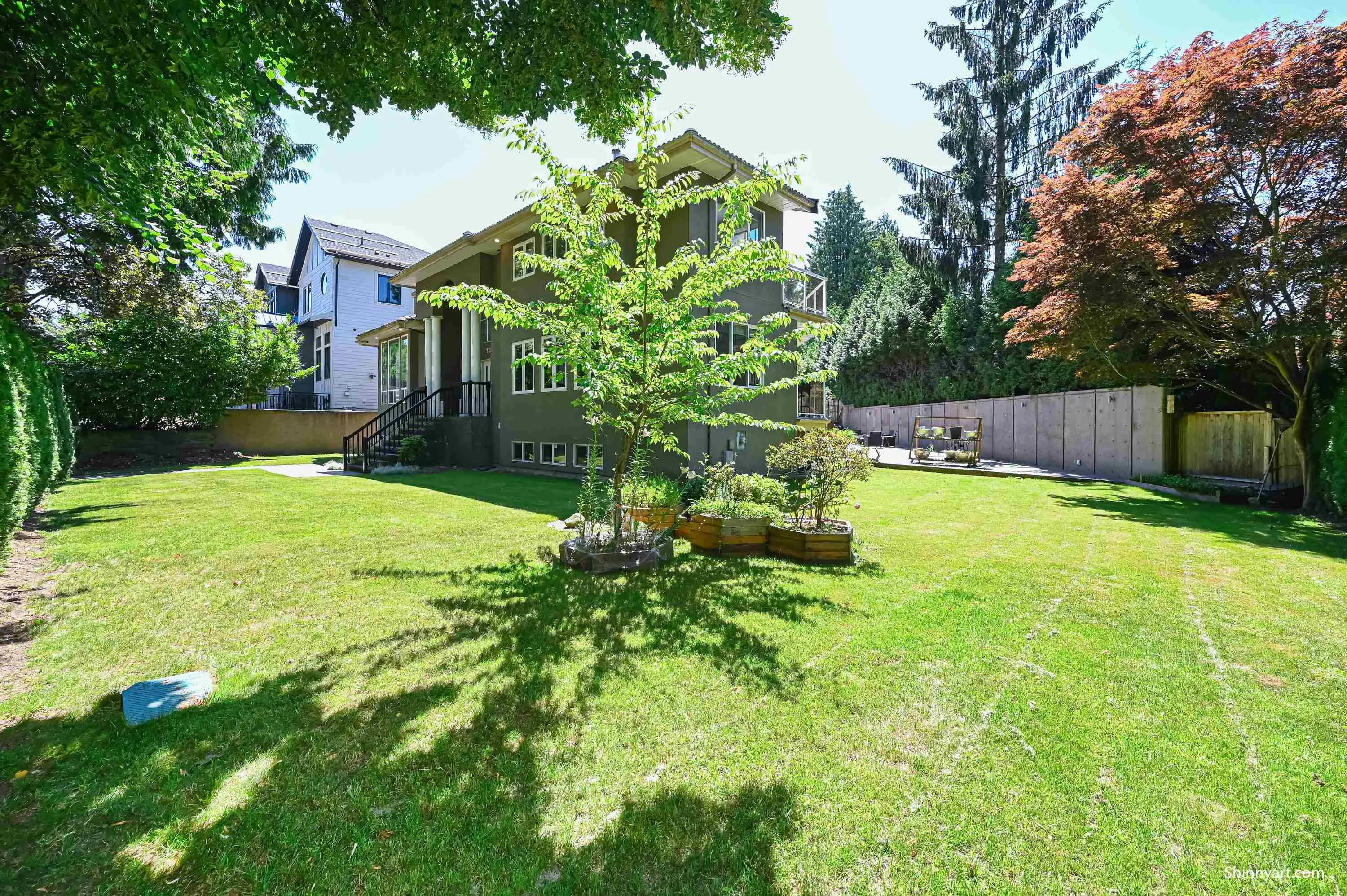 6339 Canada Way