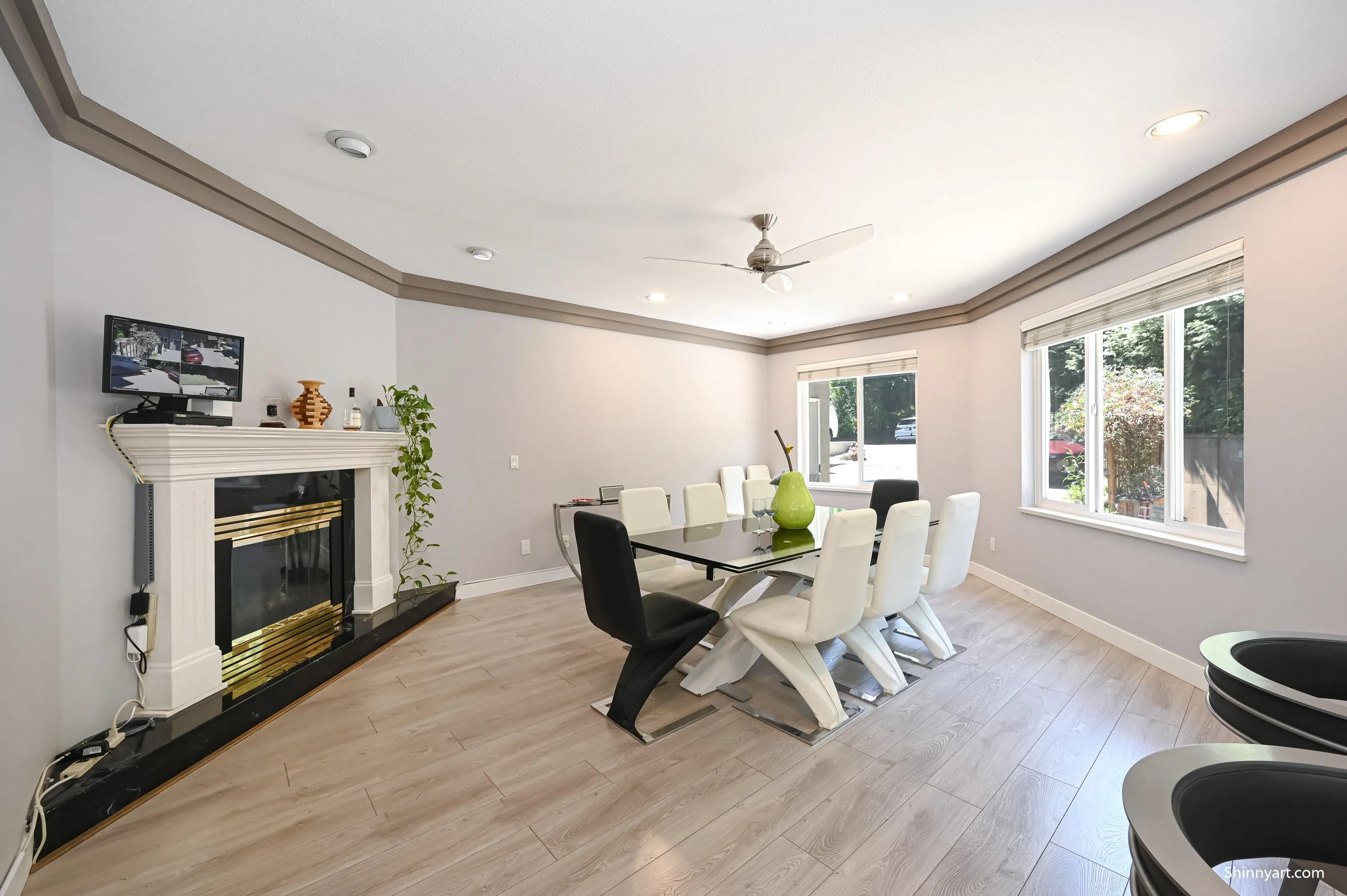 6339 Canada Way