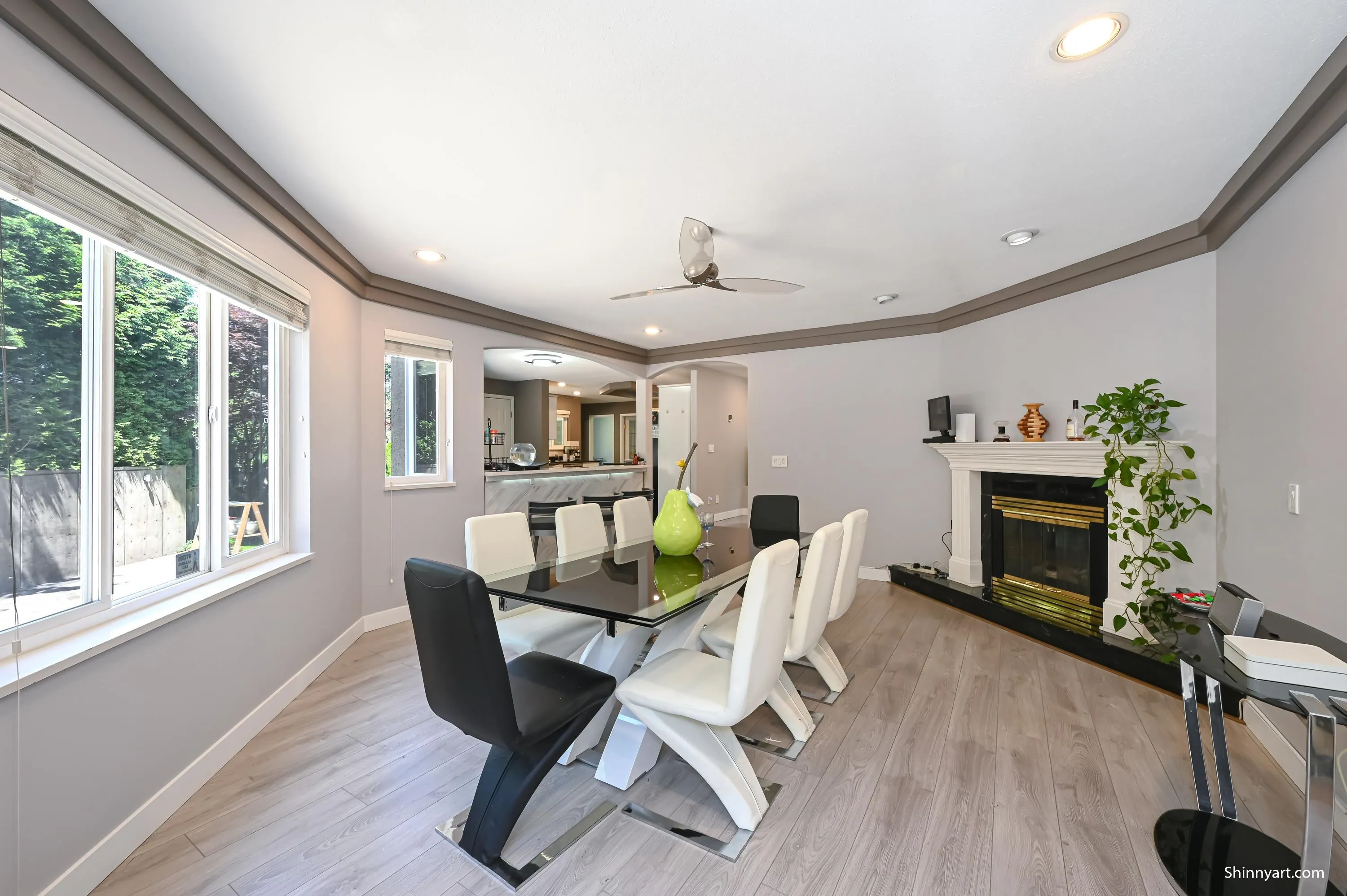 6339 Canada Way