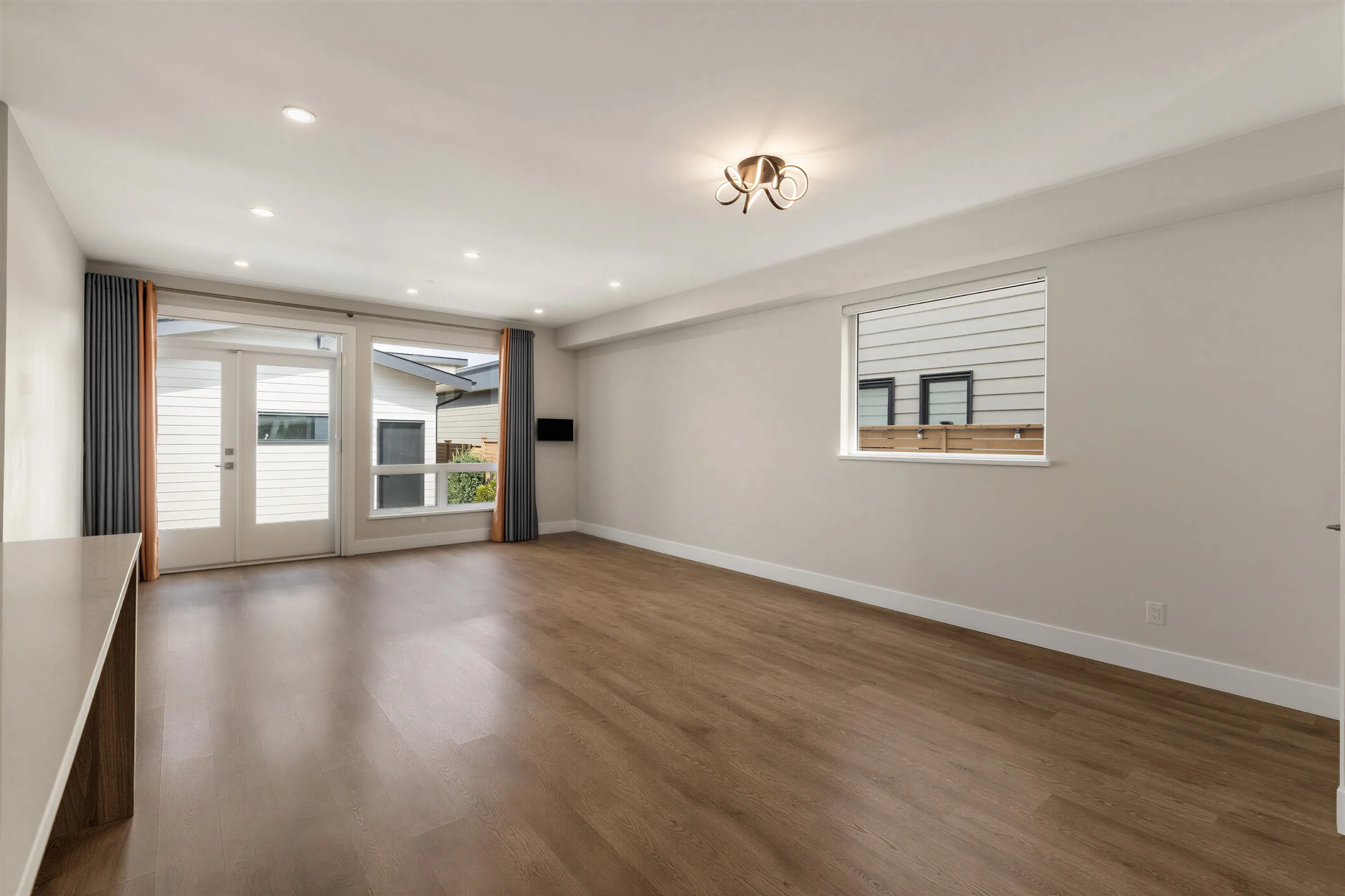 4725 Blue Heron Way