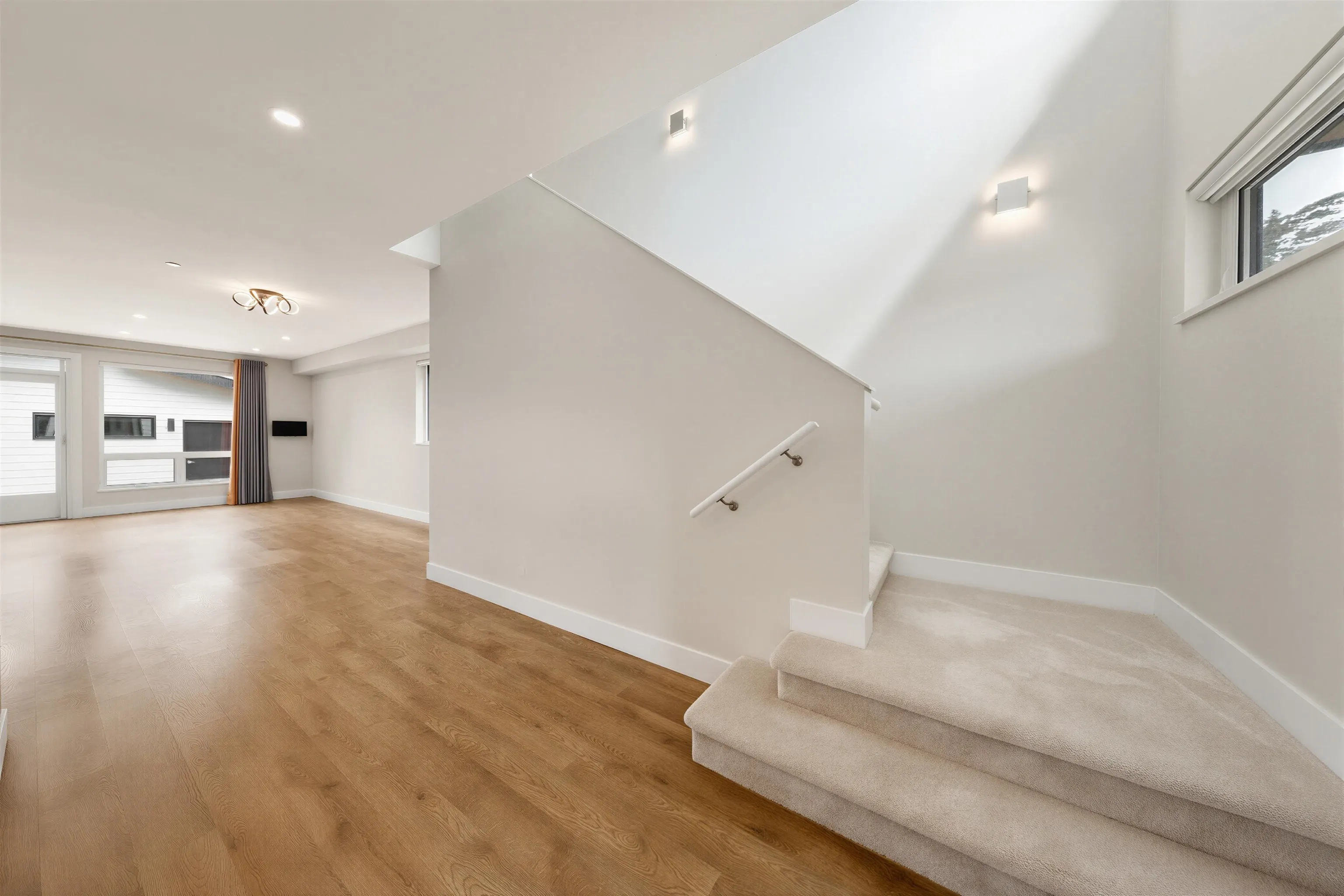 4725 Blue Heron Way