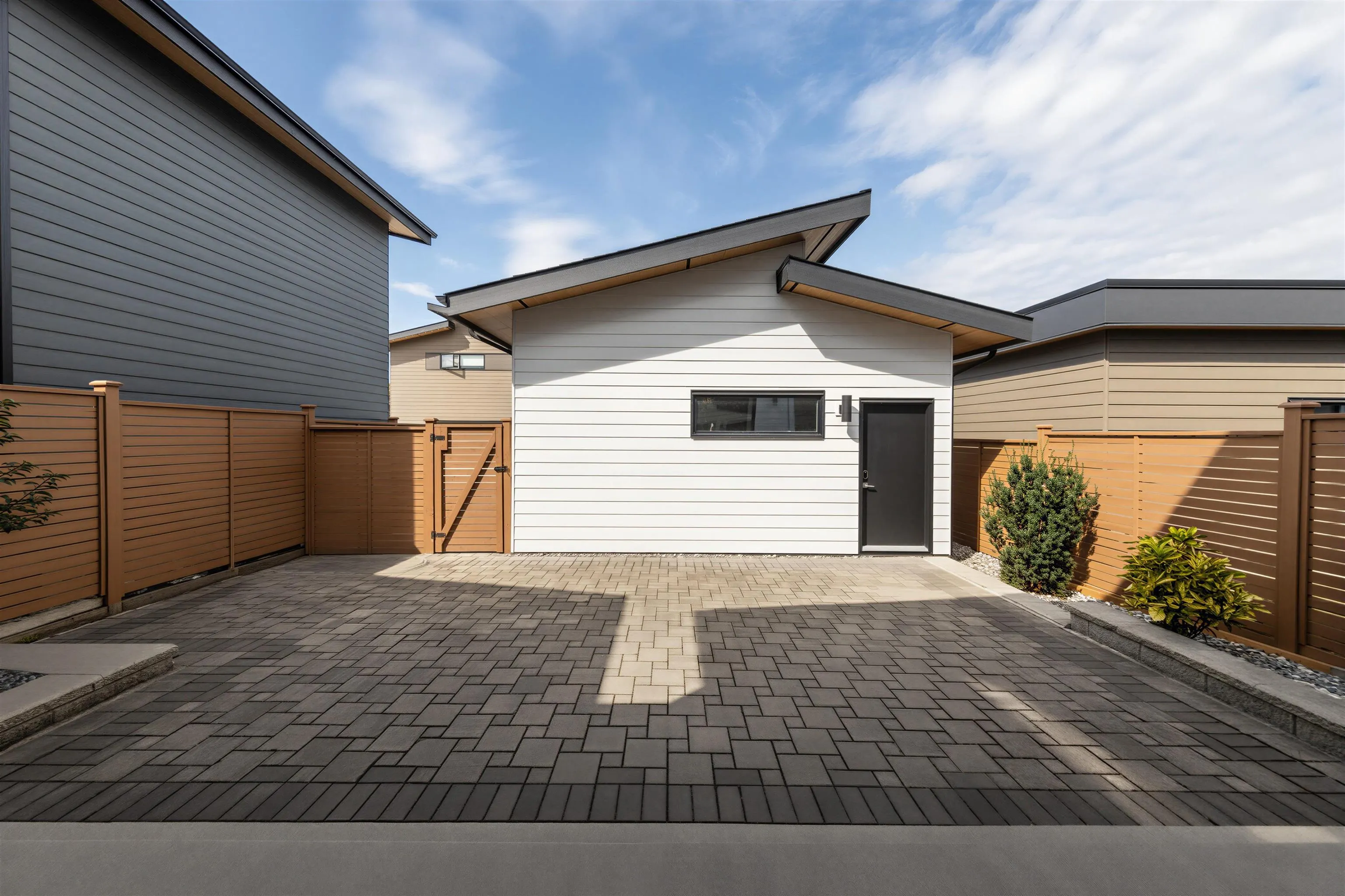 4725 Blue Heron Way