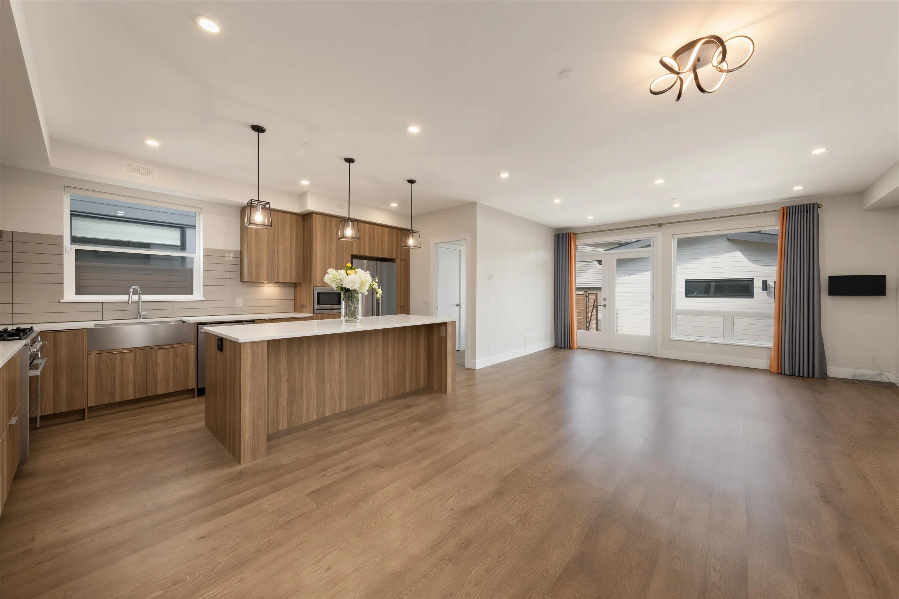 4725 Blue Heron Way