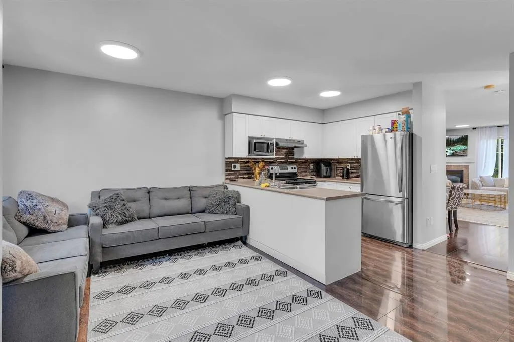 6533 121 Street #40