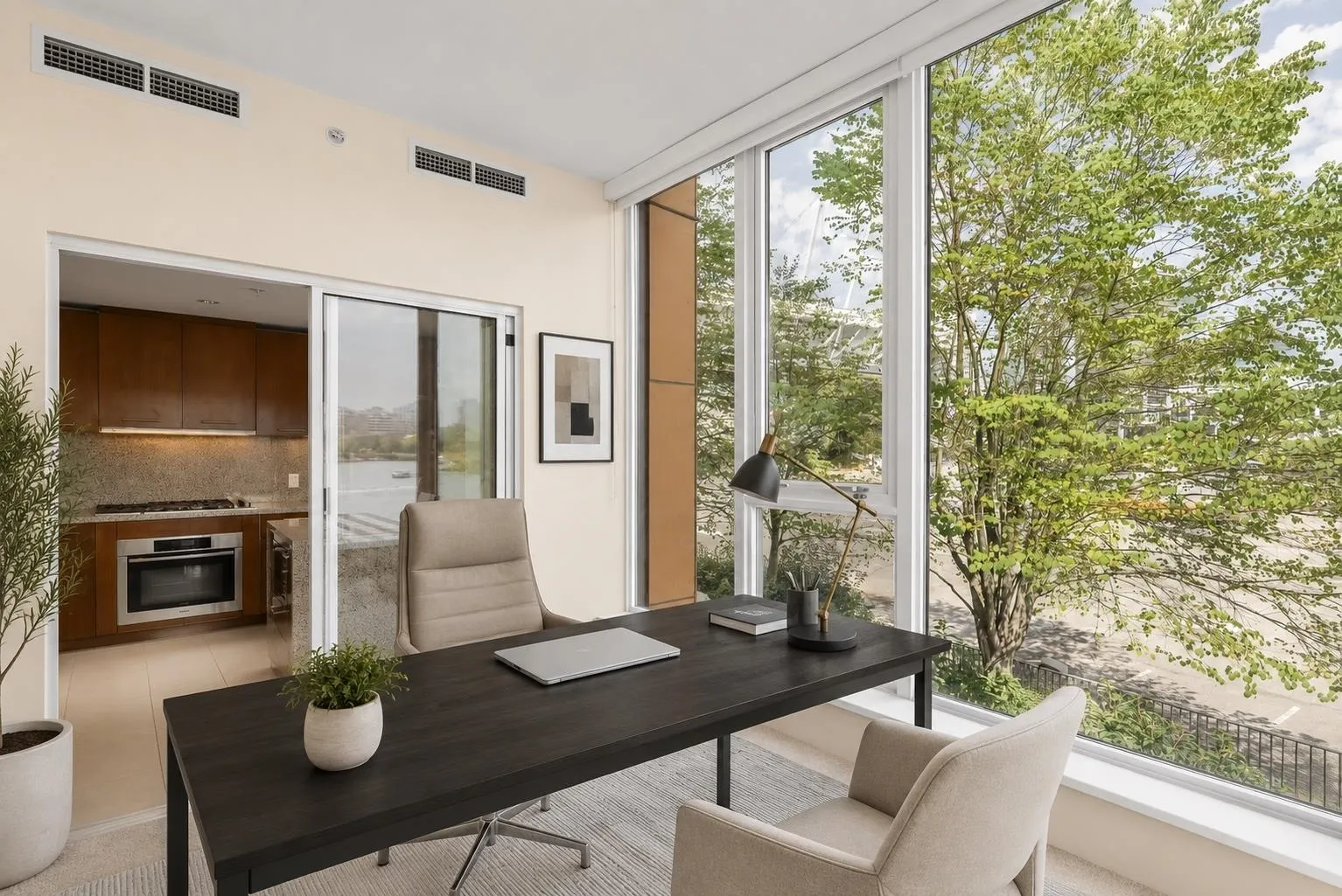9 Smithe Mews #200