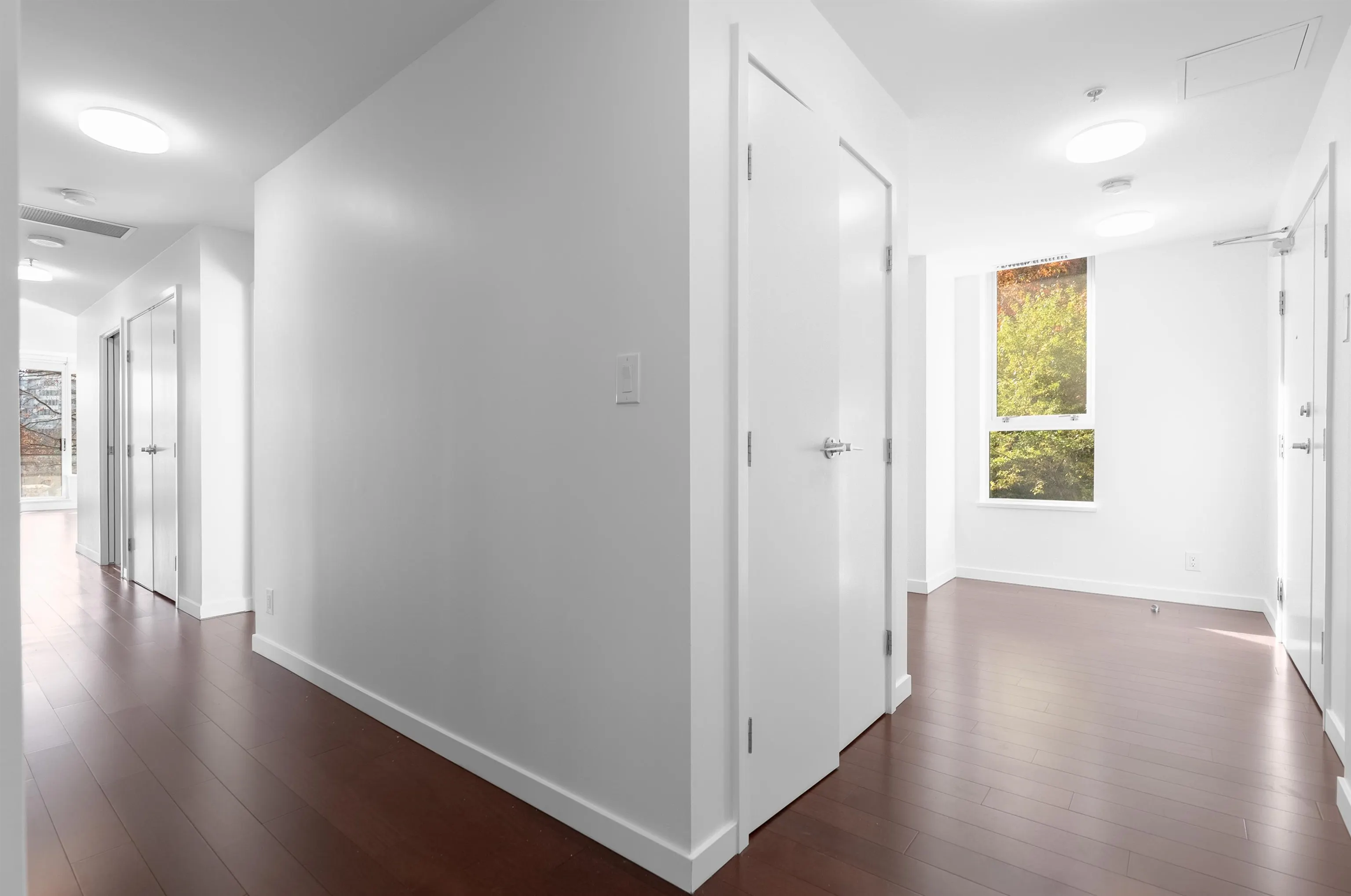 9 Smithe Mews #200