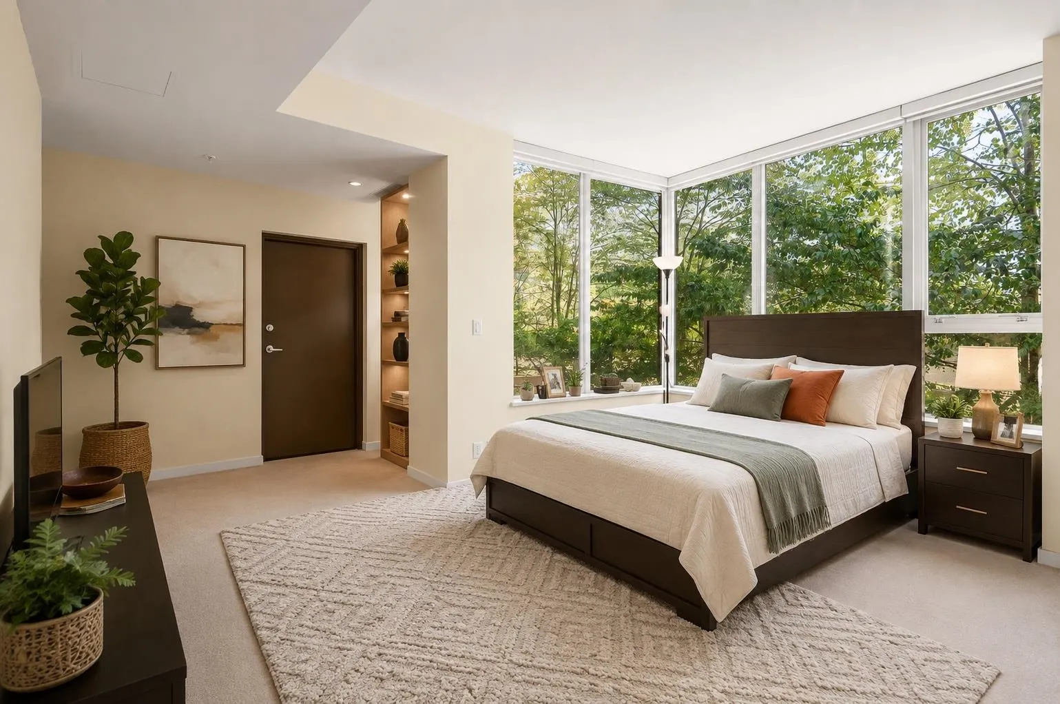 9 Smithe Mews #200