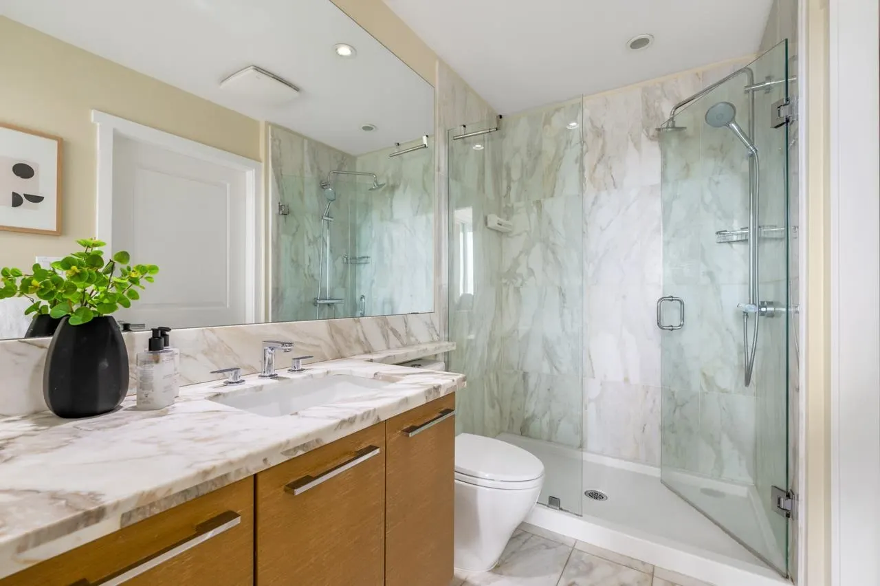 5728 Berton Avenue #1503