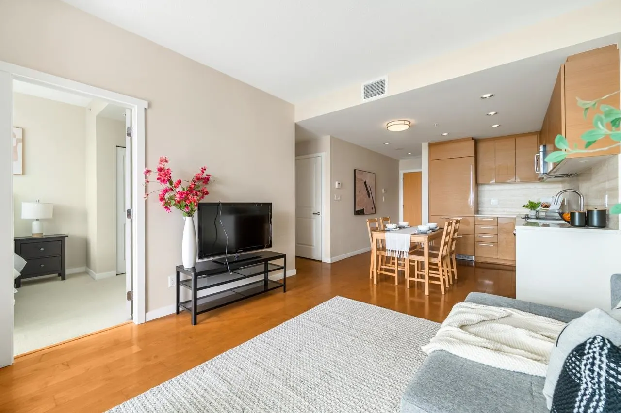 5728 Berton Avenue #1503