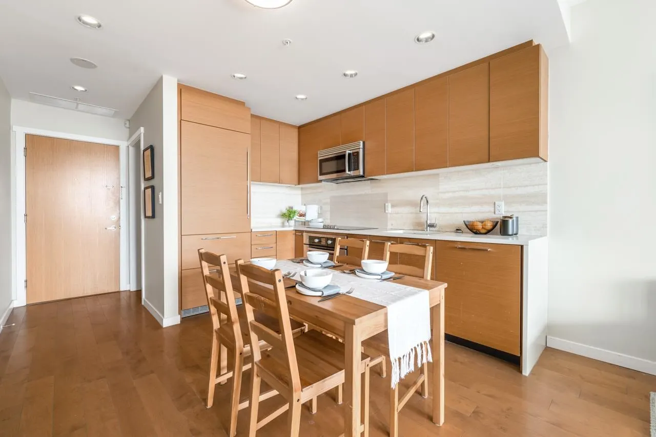 5728 Berton Avenue #1503