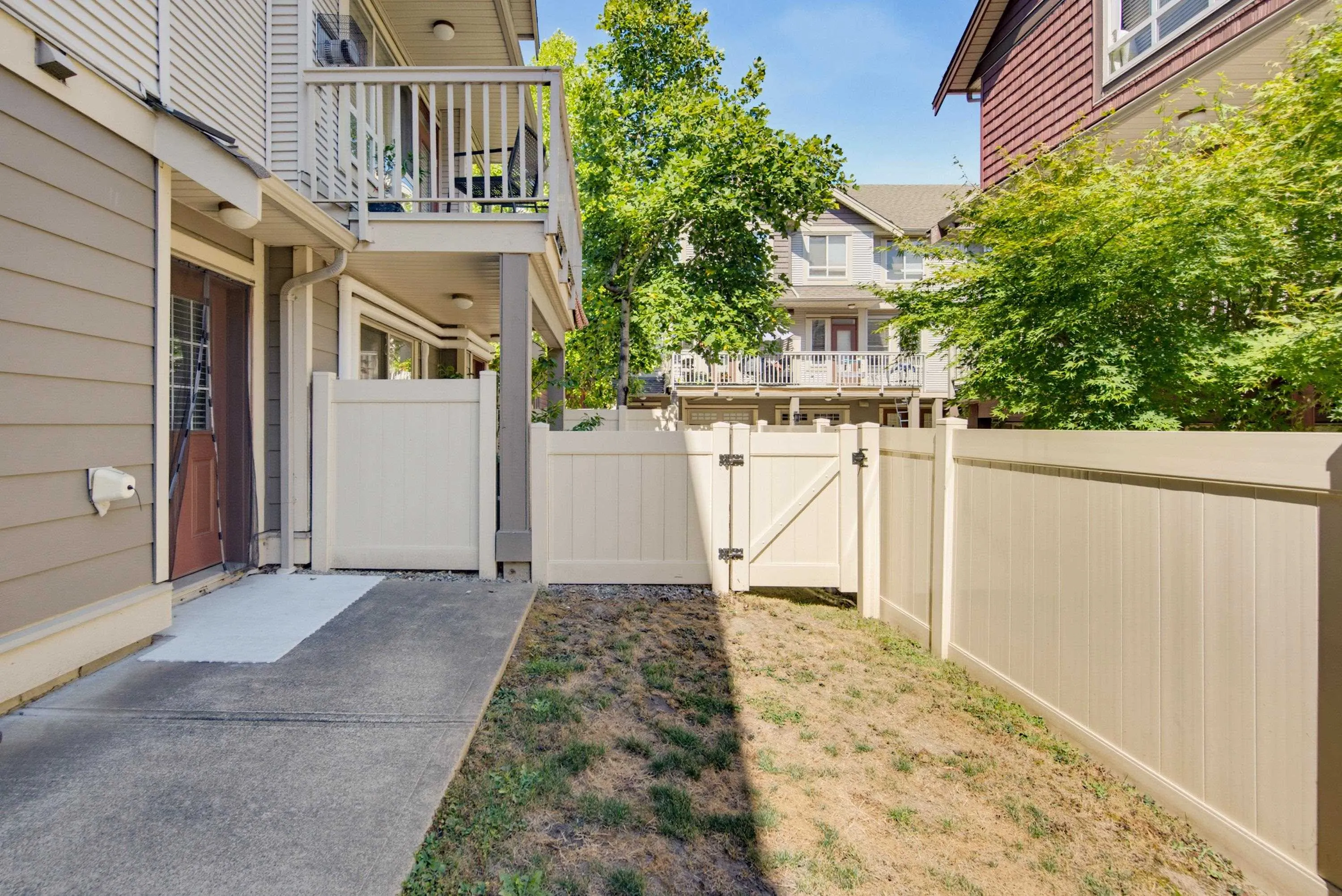 19560 68 Avenue #29