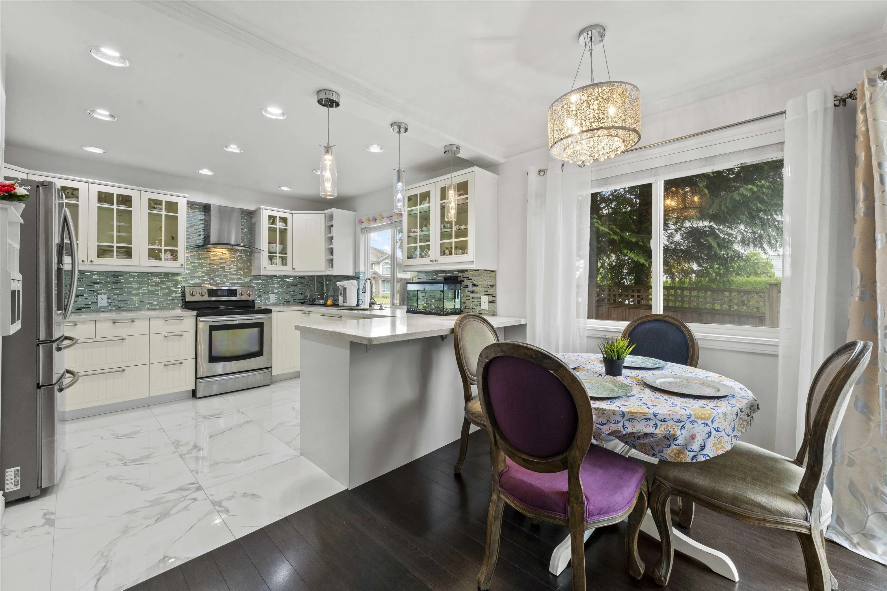 887 Riverside Drive