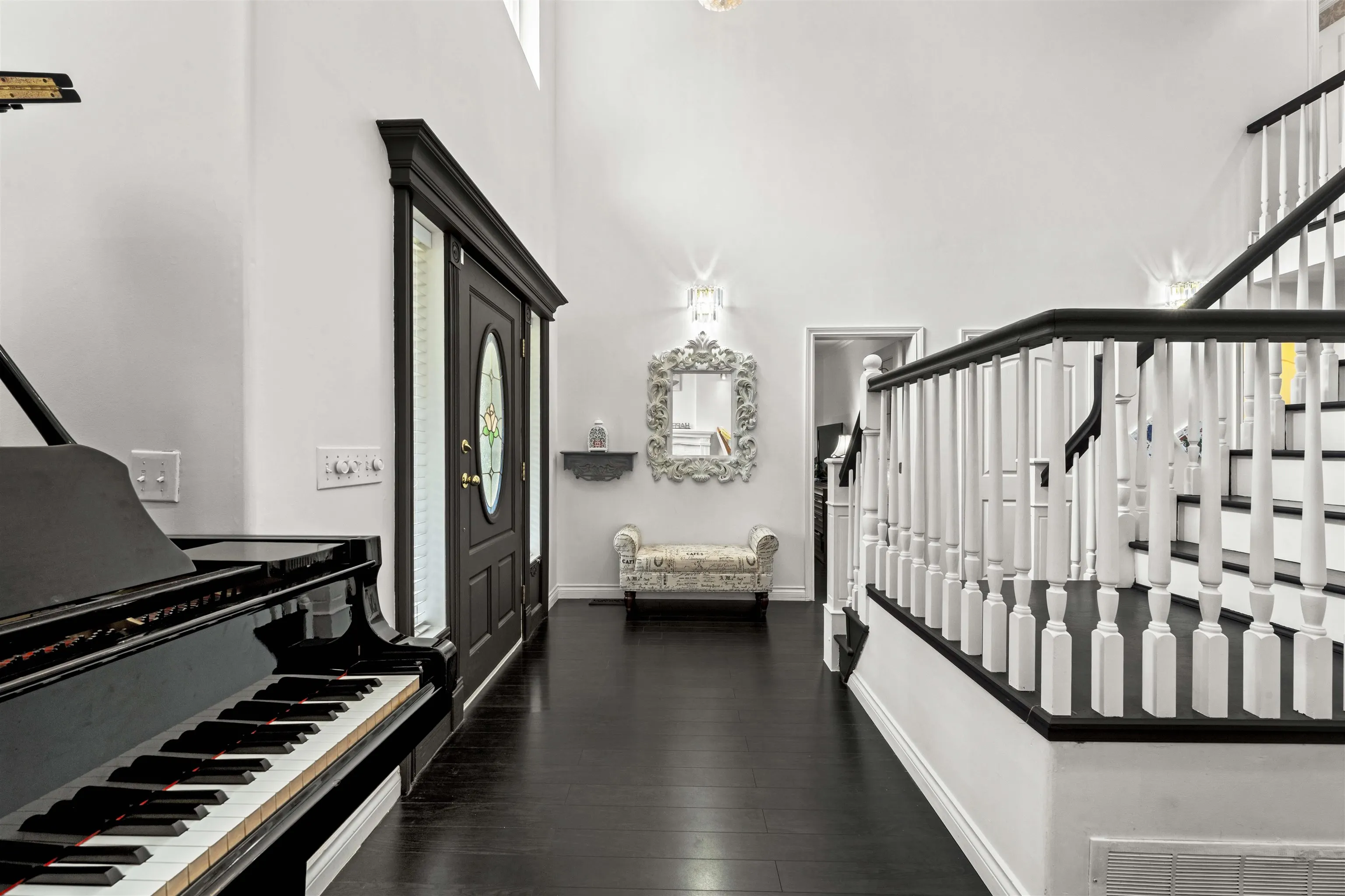 887 Riverside Drive