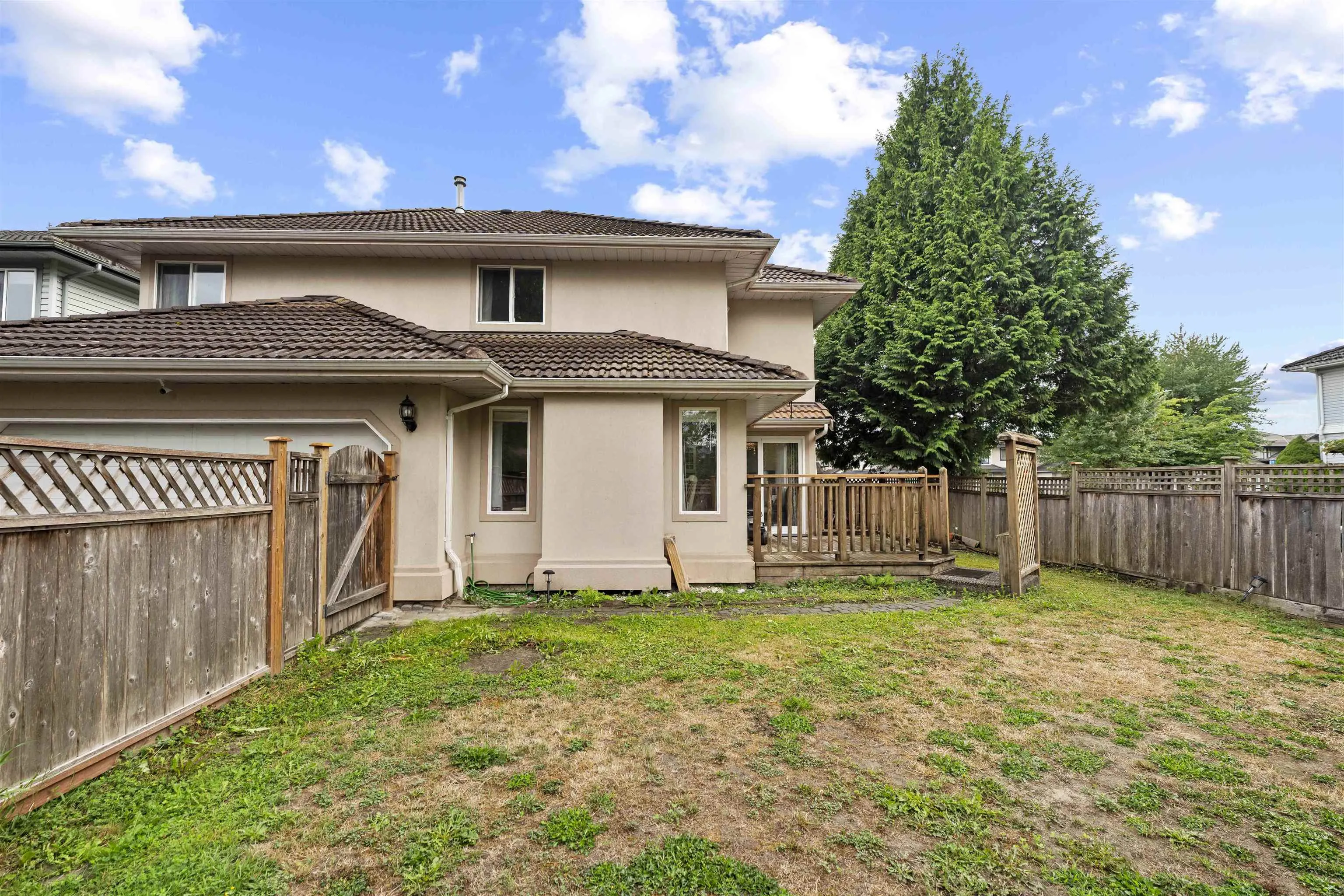 887 Riverside Drive