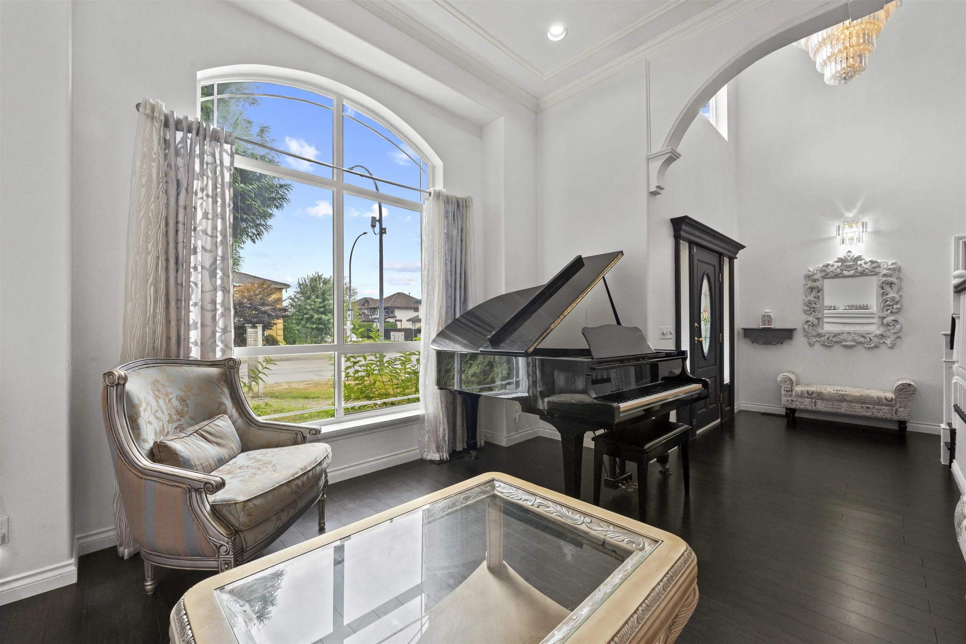 887 Riverside Drive