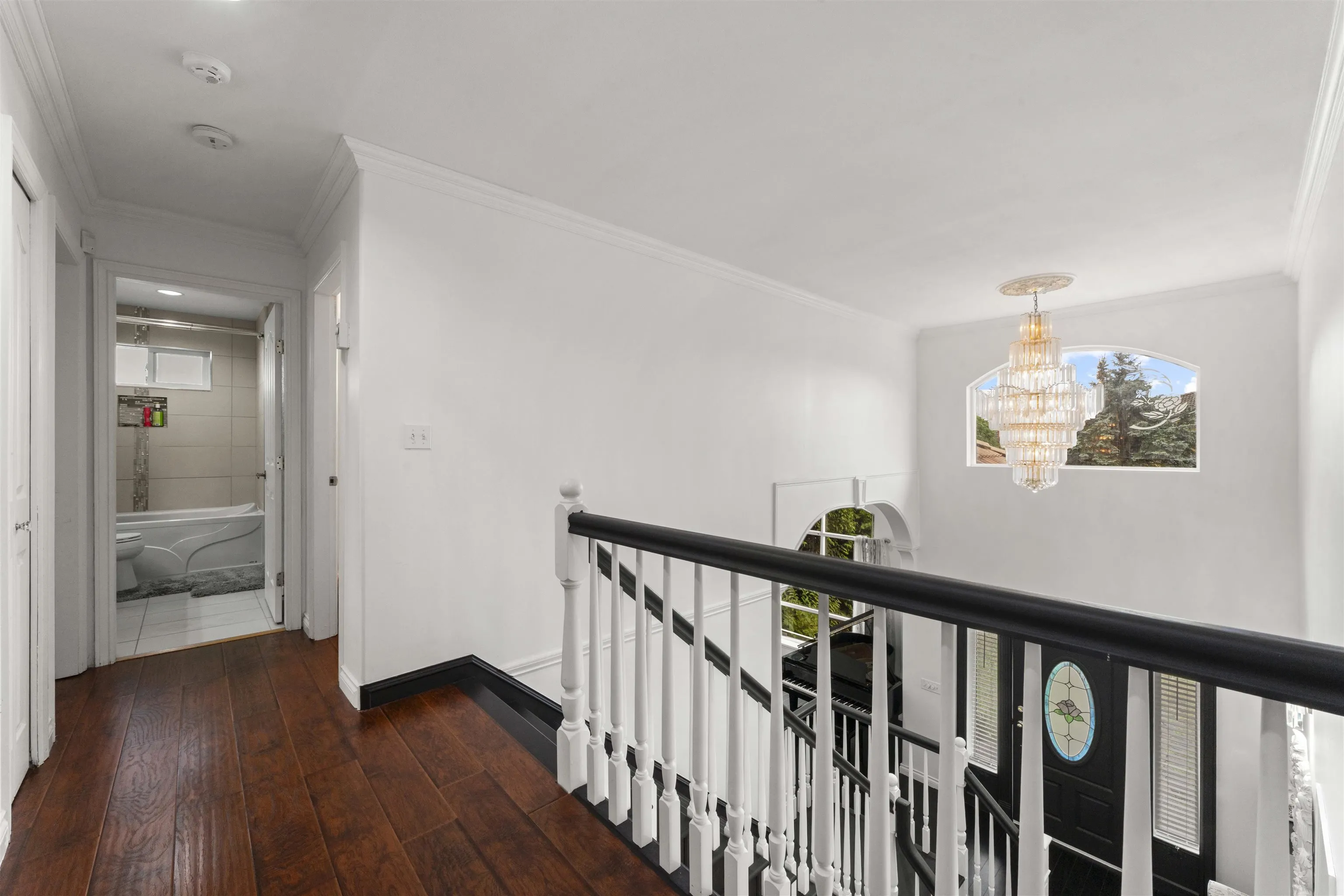 887 Riverside Drive
