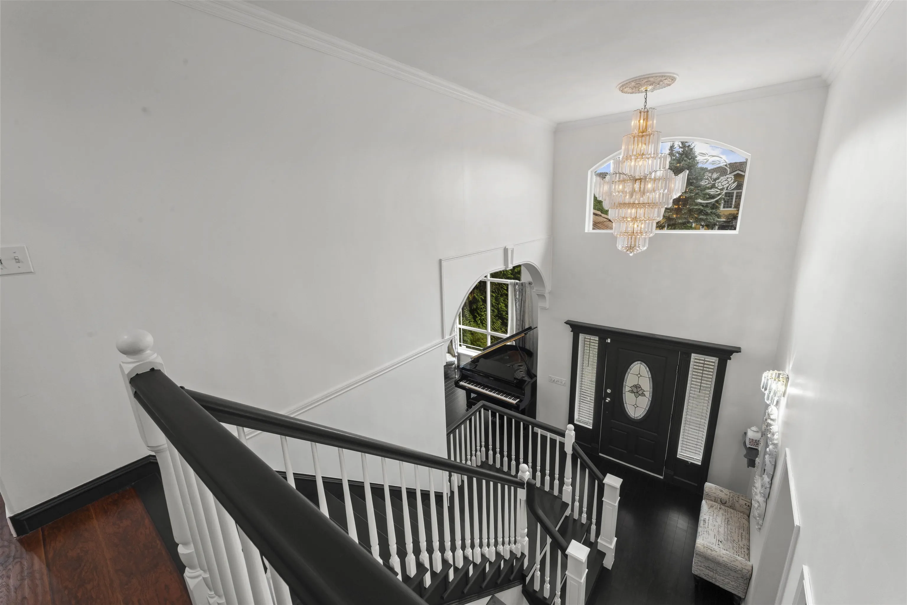 887 Riverside Drive