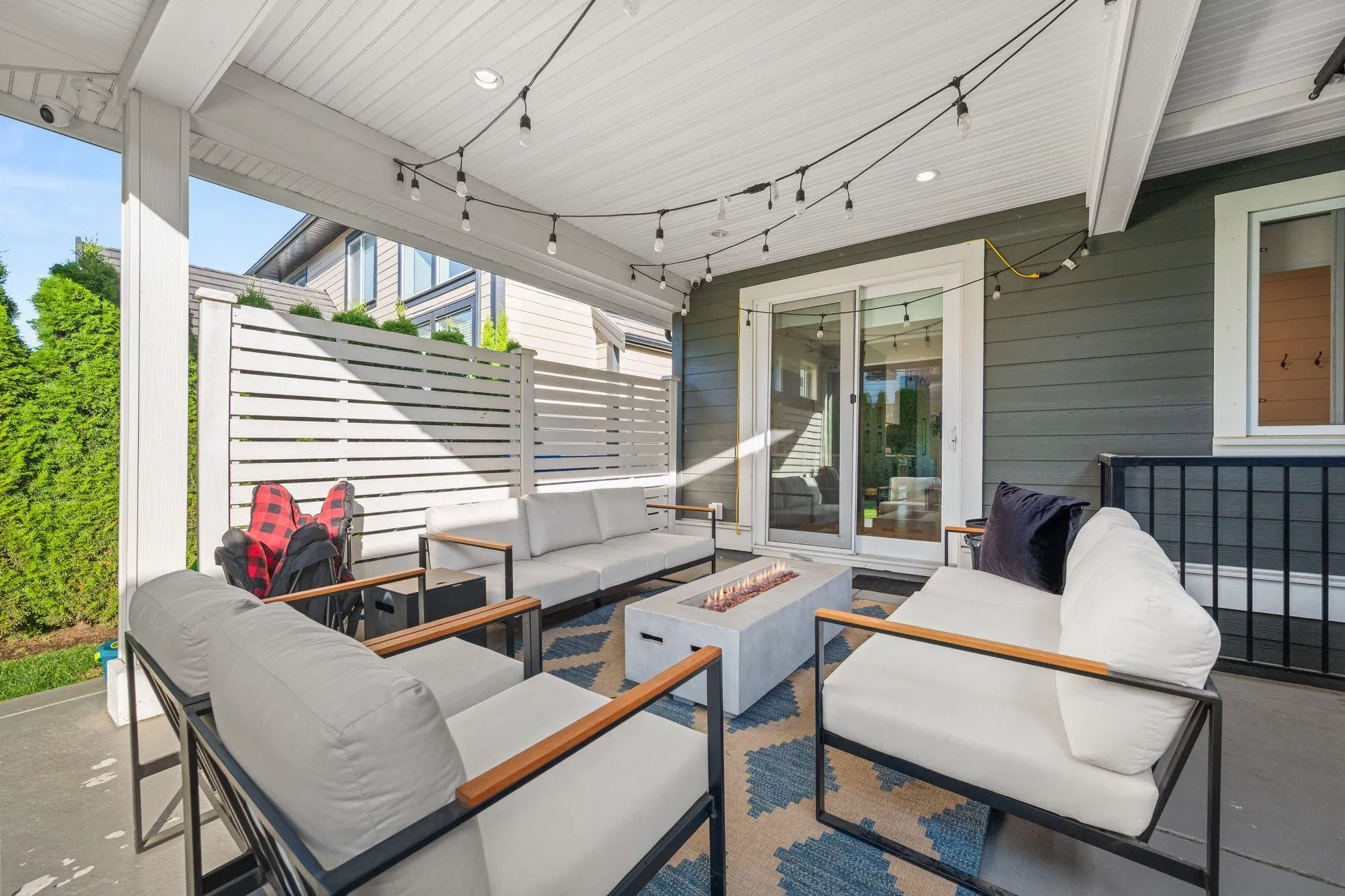 2732 Eagle Summit Crescent