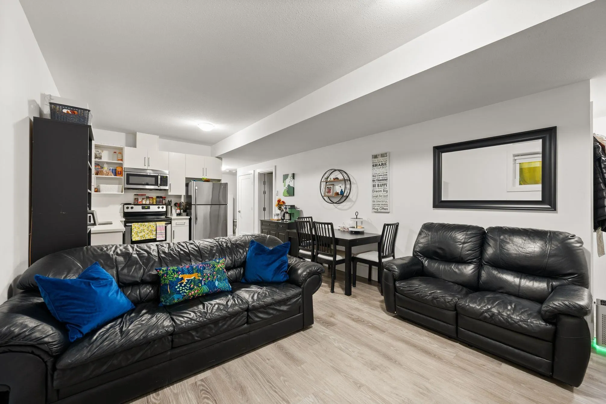 2732 Eagle Summit Crescent