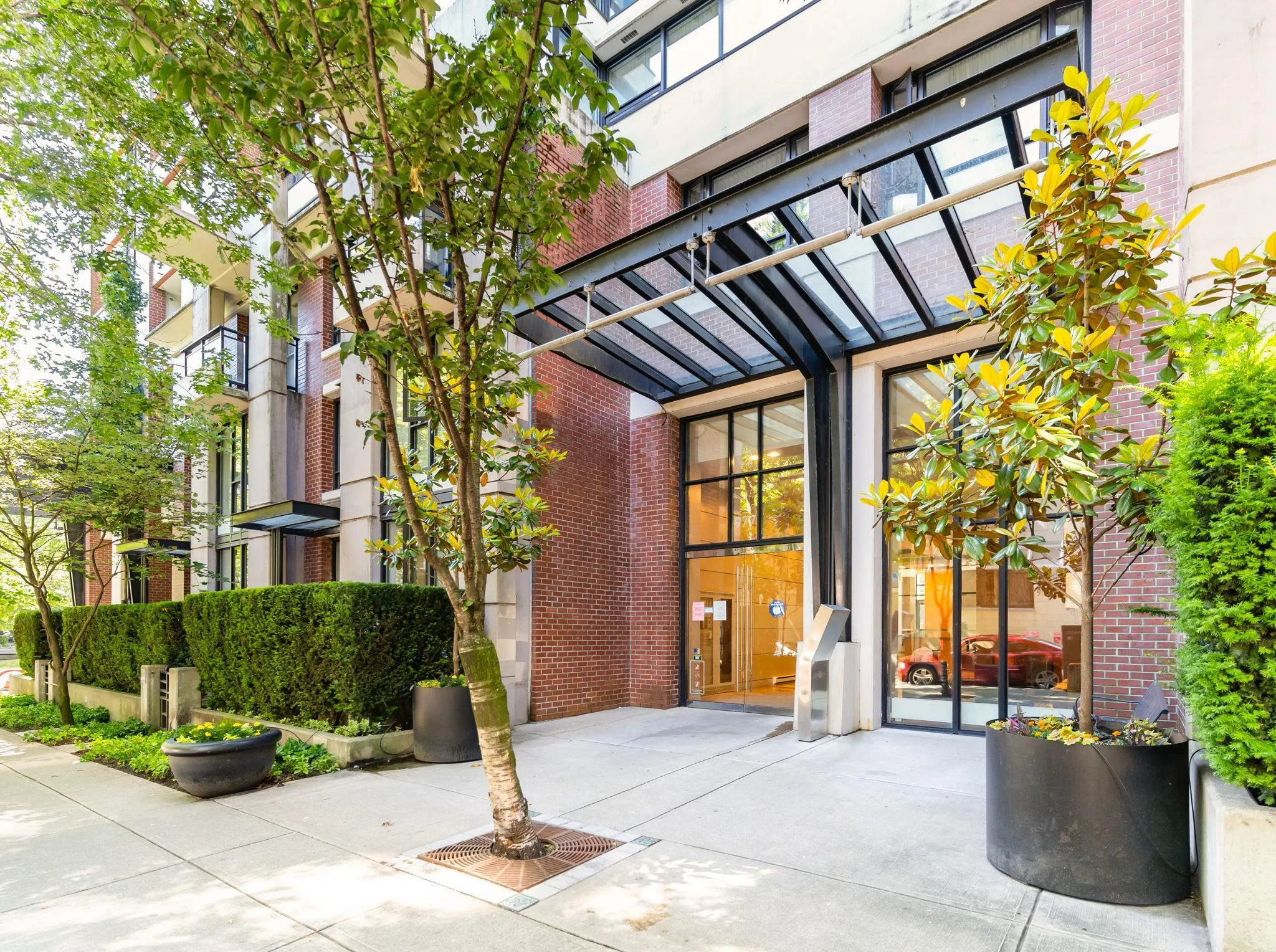 977 Mainland Street #502