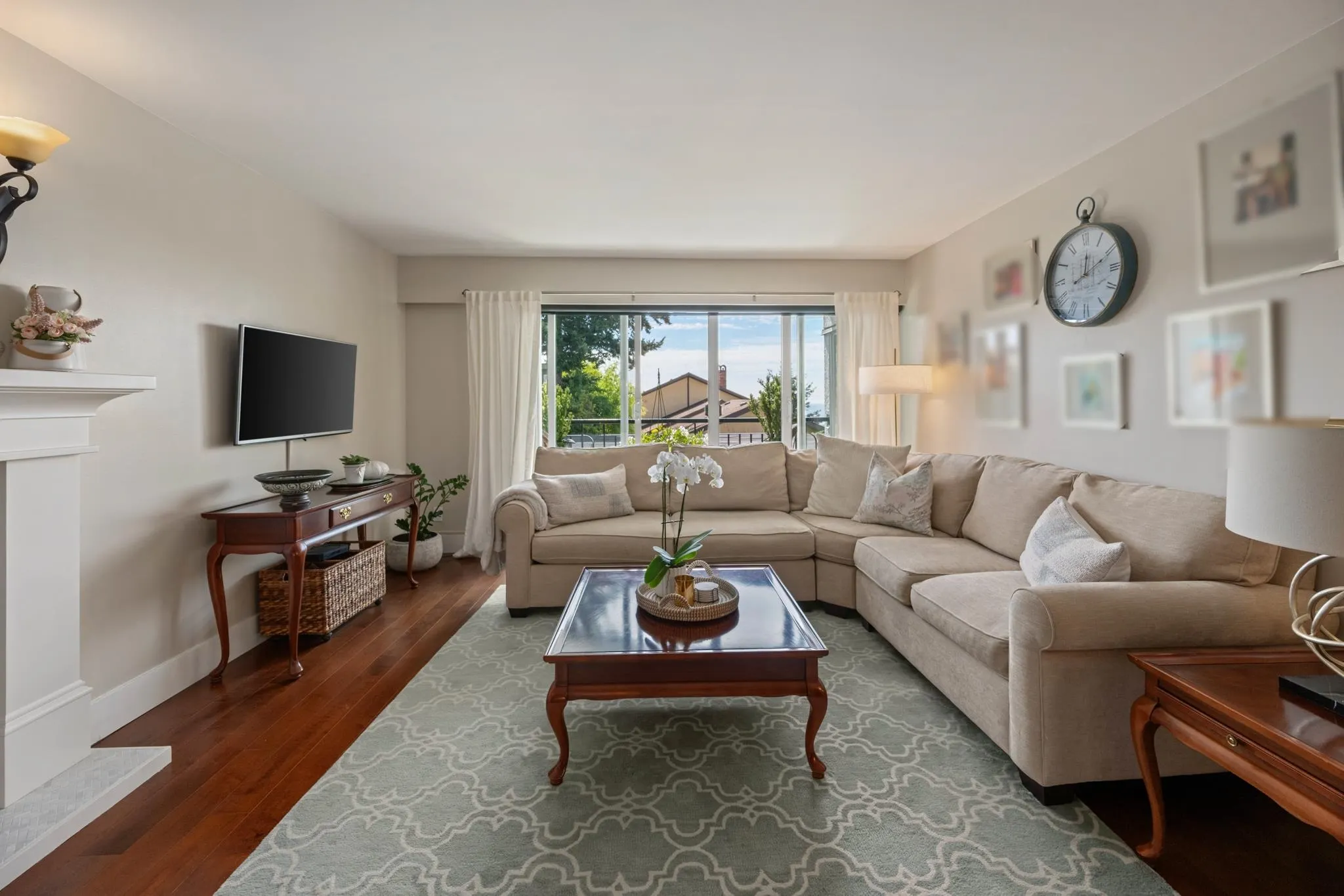 15070 Prospect Avenue #204