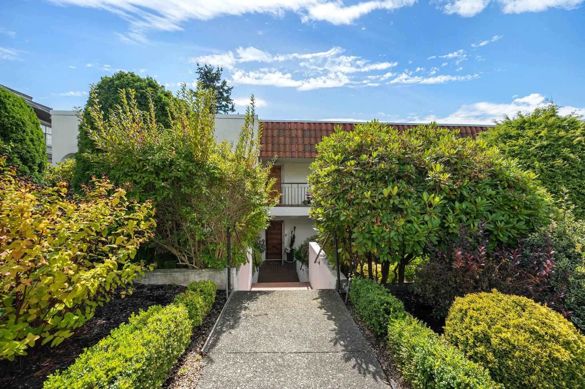 15070 Prospect Avenue #204