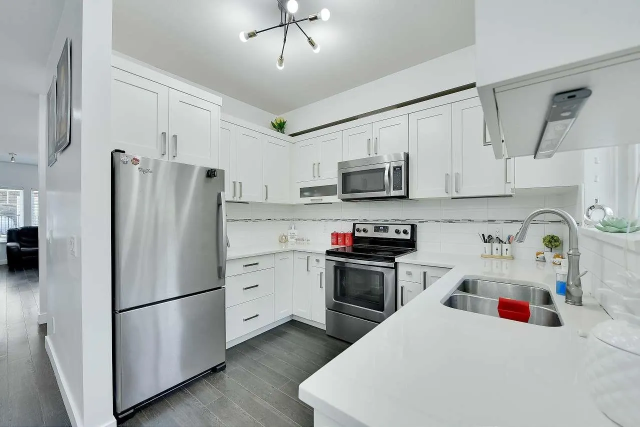 13864 Hyland Road #10
