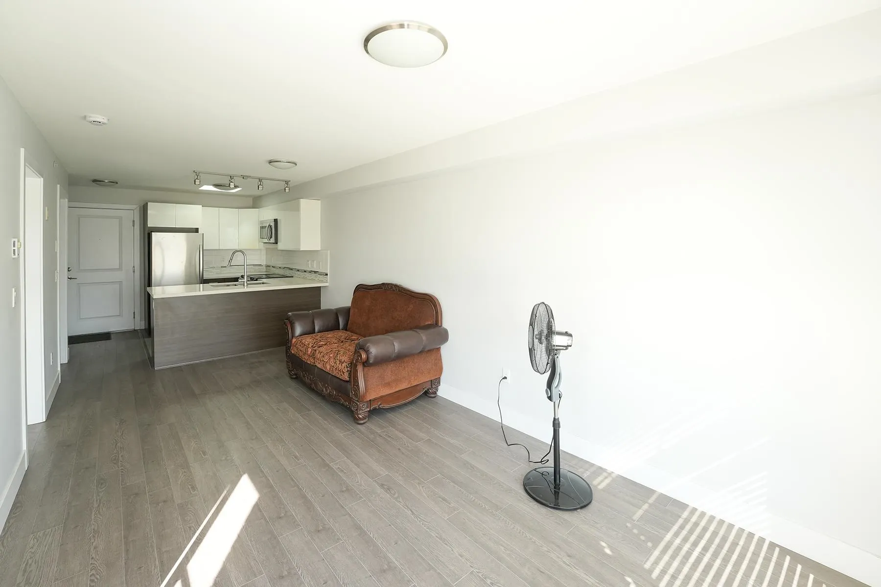 2408 E Broadway #403