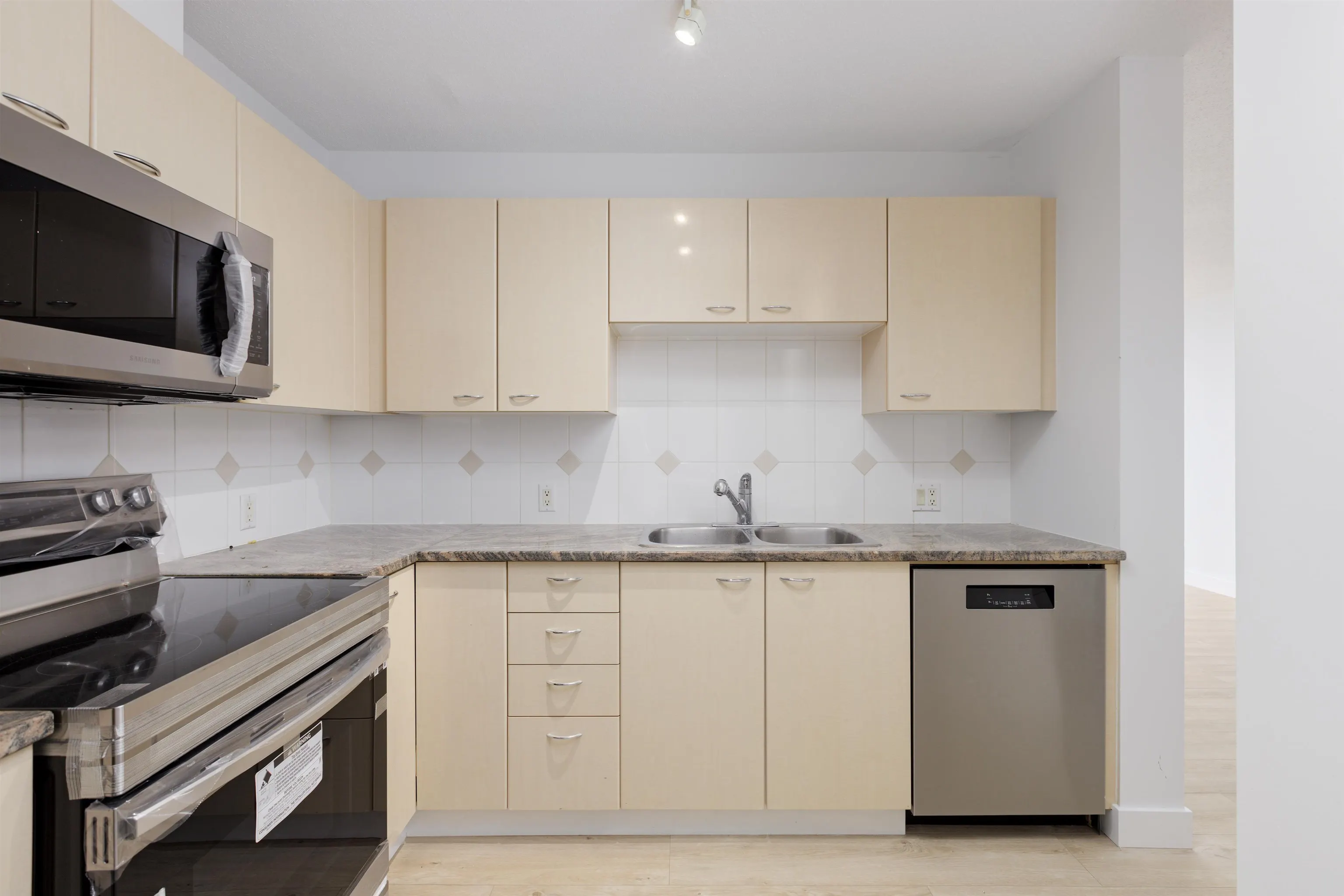 1331 Alberni Street #2905