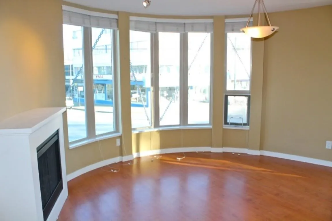 3089 Oak Street #209