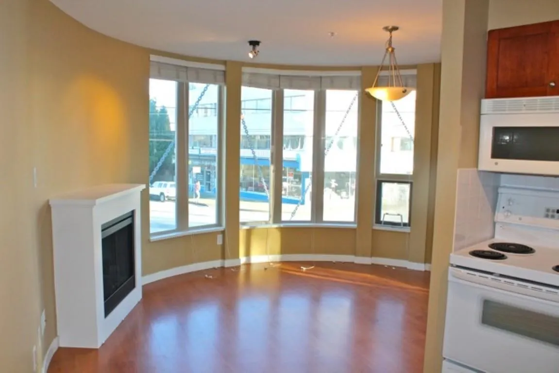 3089 Oak Street #209