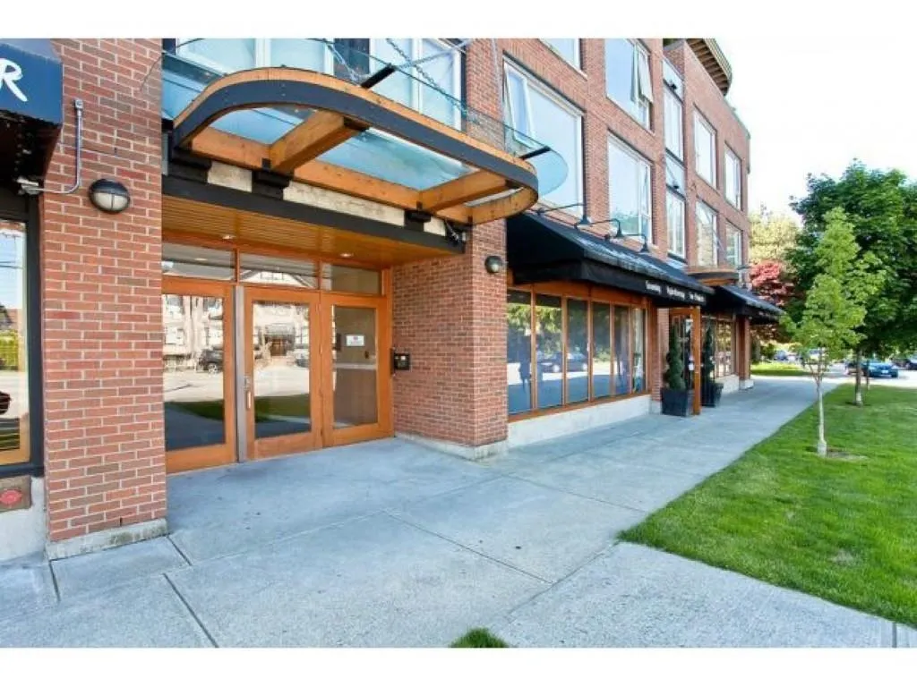 3089 Oak Street #209