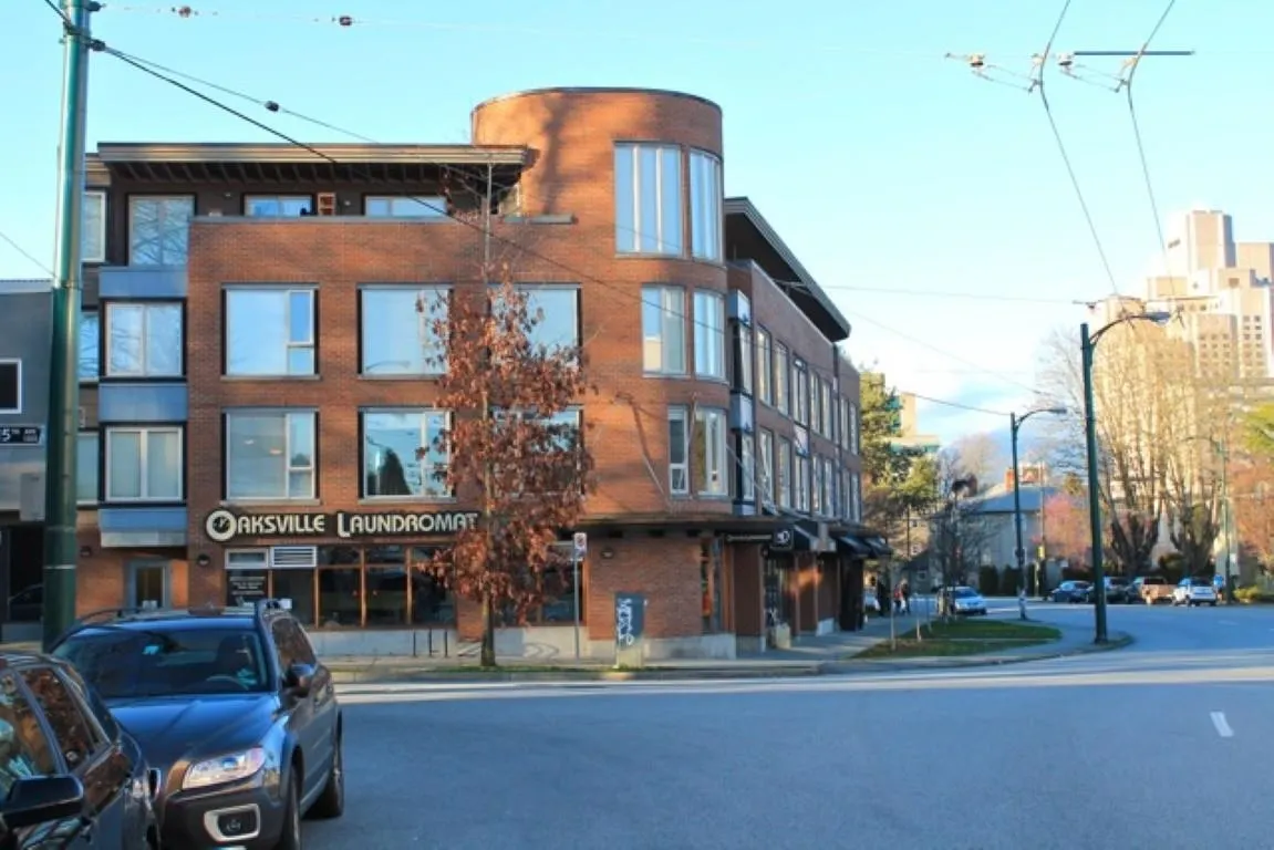 3089 Oak Street #209
