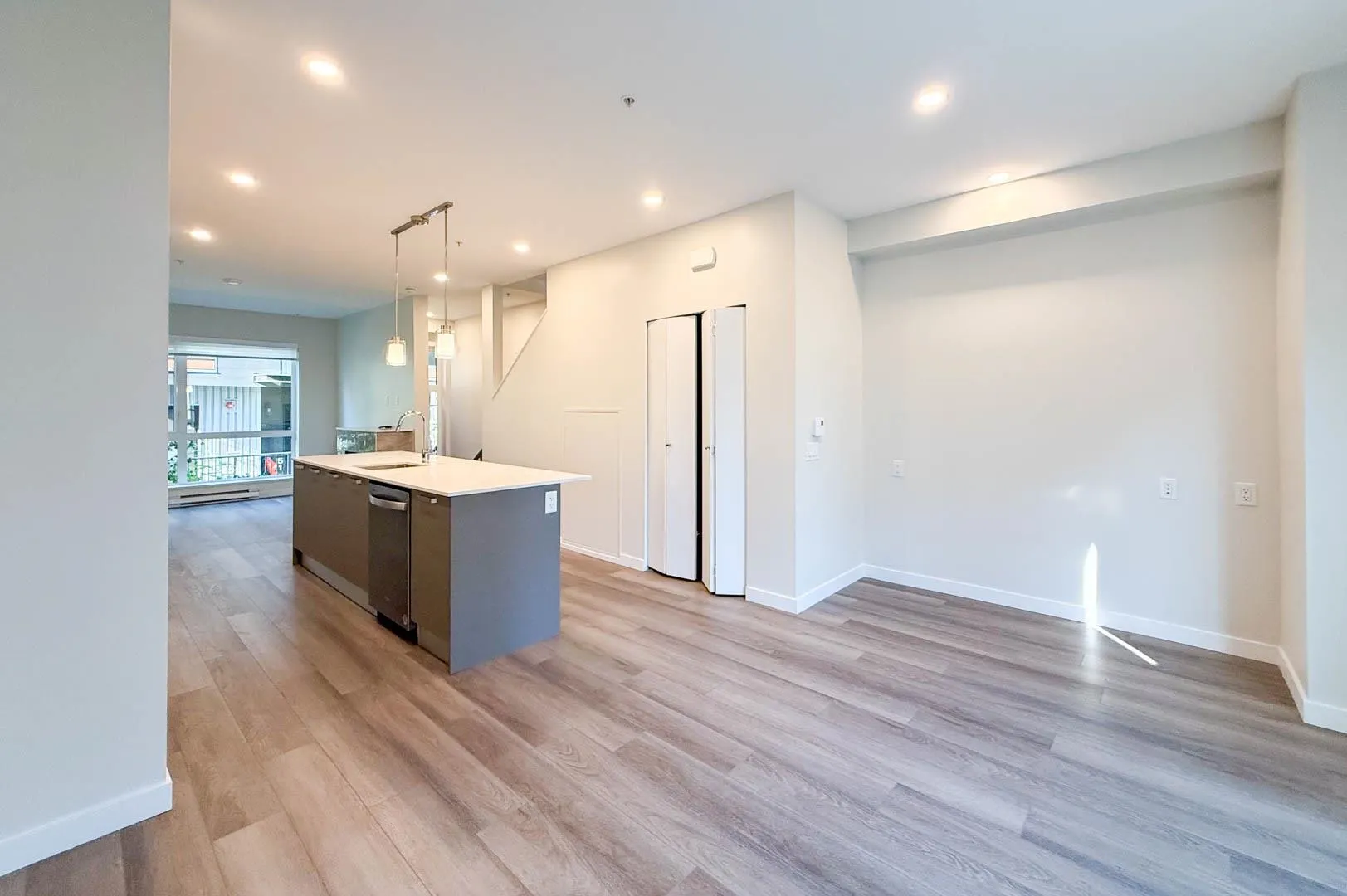2050 E 20 Avenue #G34