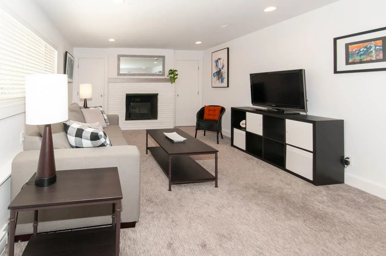 530 Brand #Suite