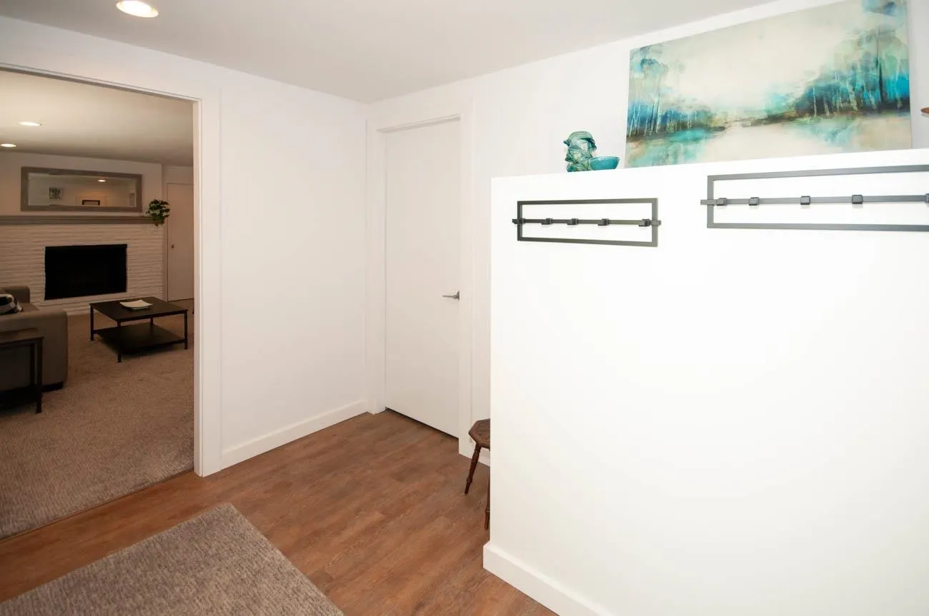 530 Brand #Suite