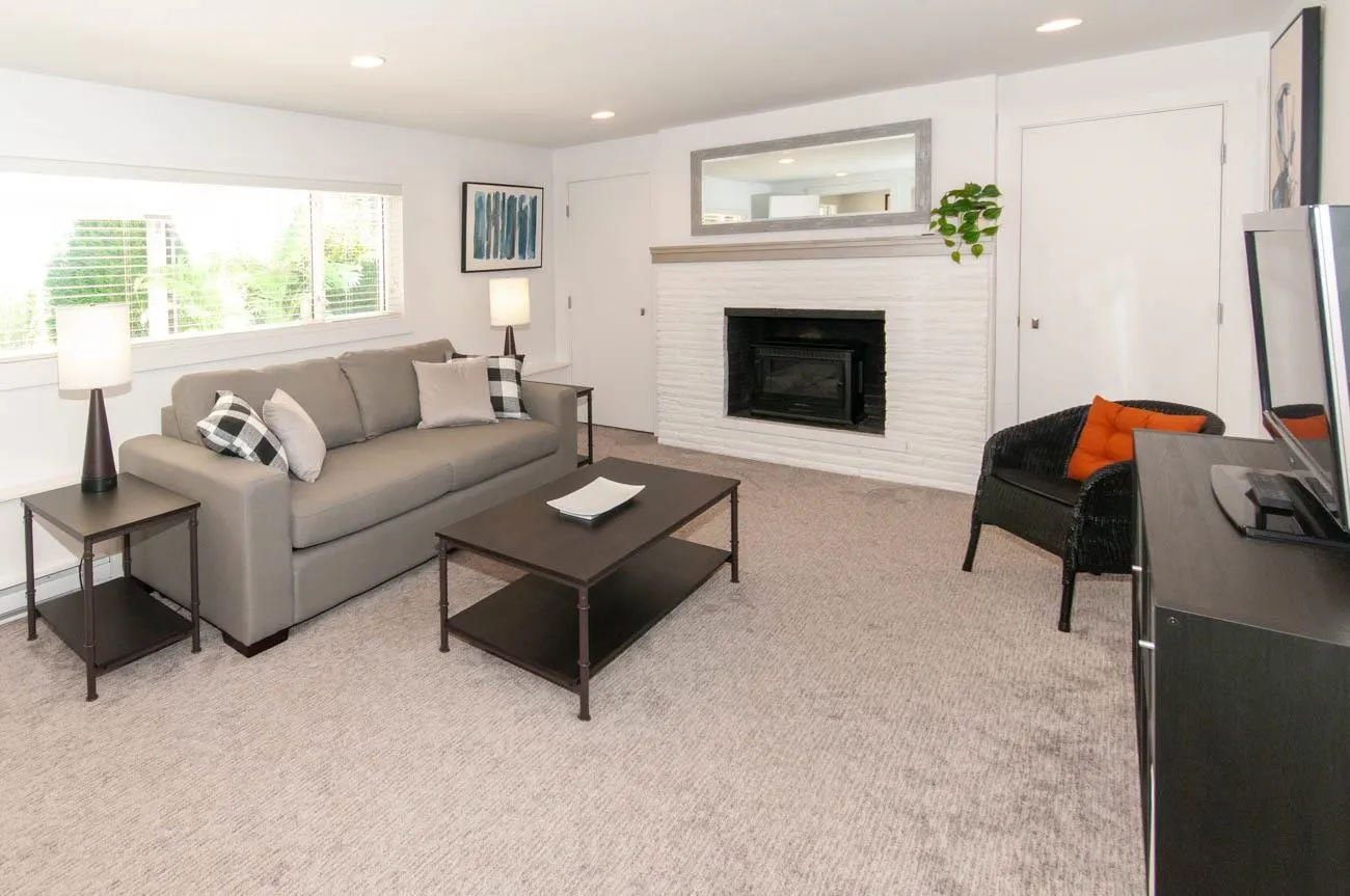 530 Brand #Suite