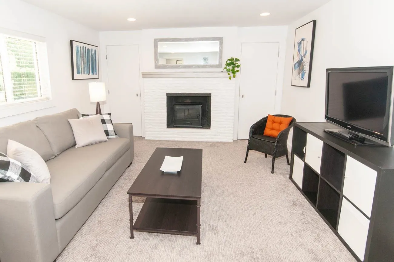530 Brand #Suite