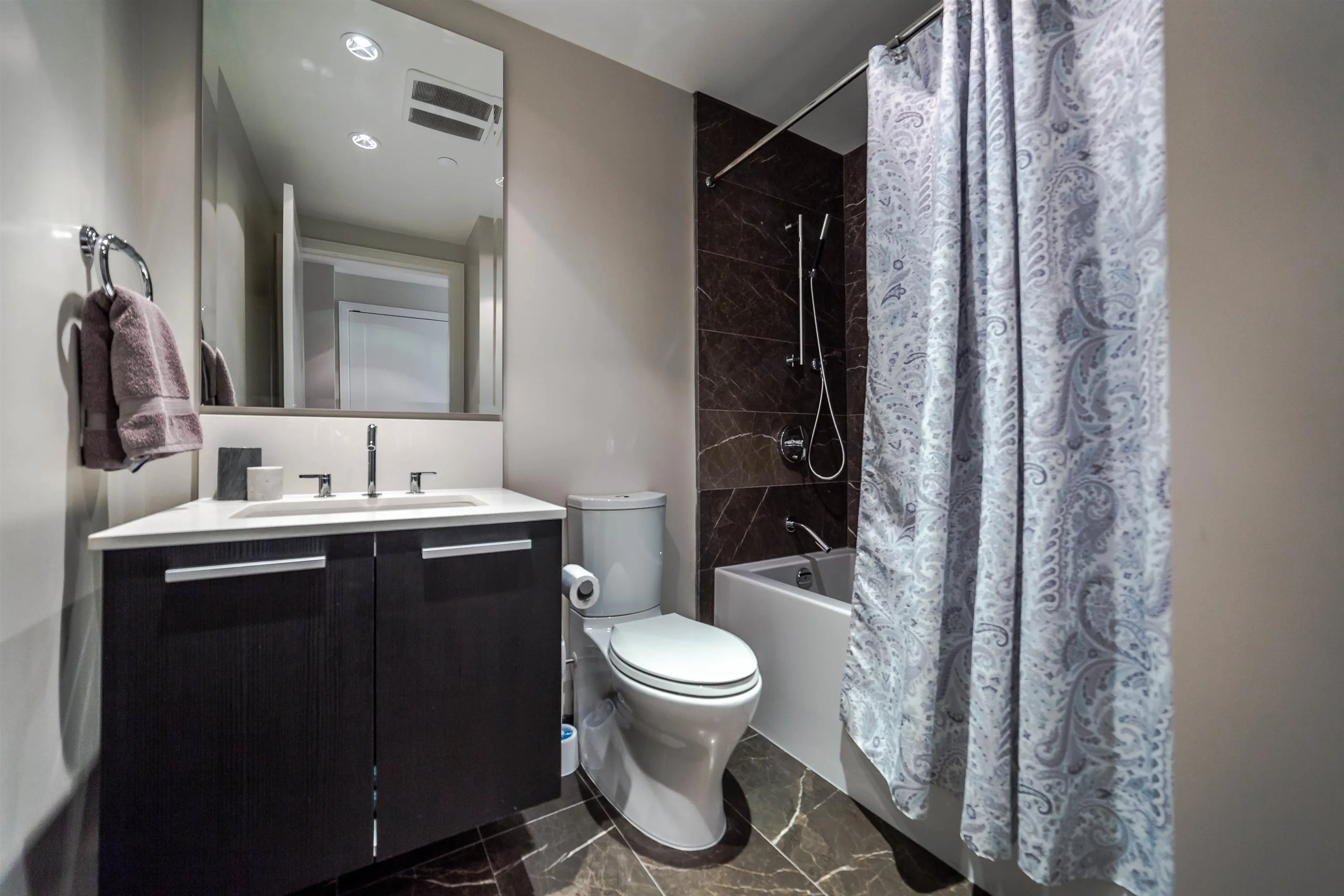 1221 Bidwell Street #904