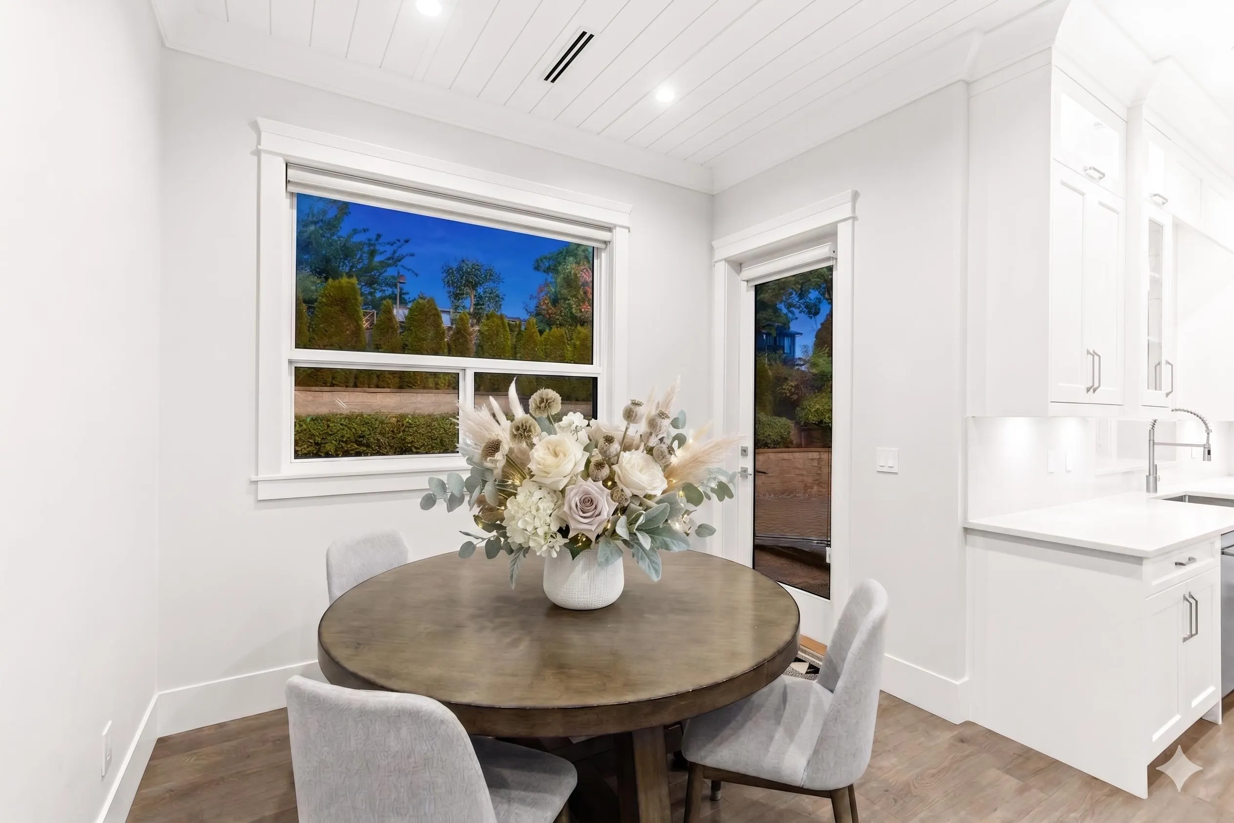 19031 60b Avenue