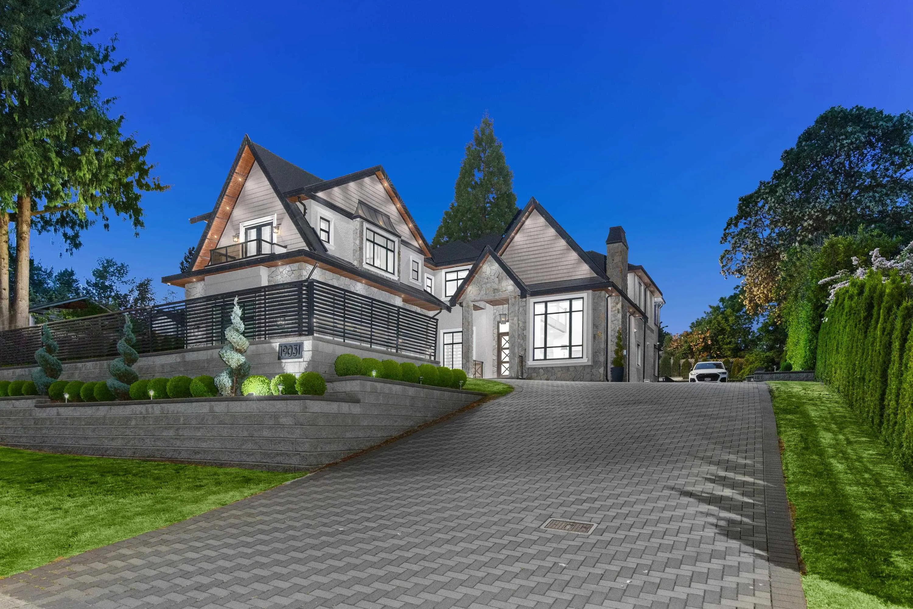 19031 60b Avenue