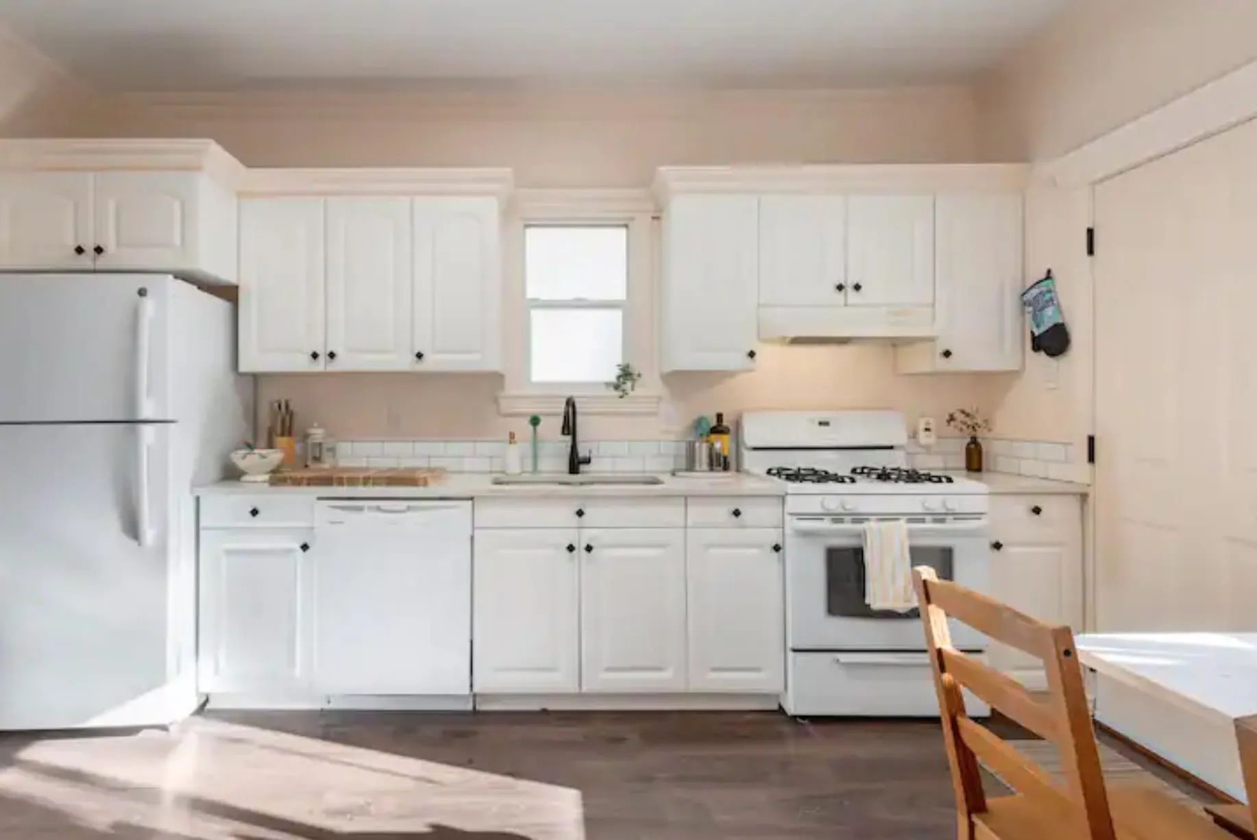 524 E 12th Avenue #Main