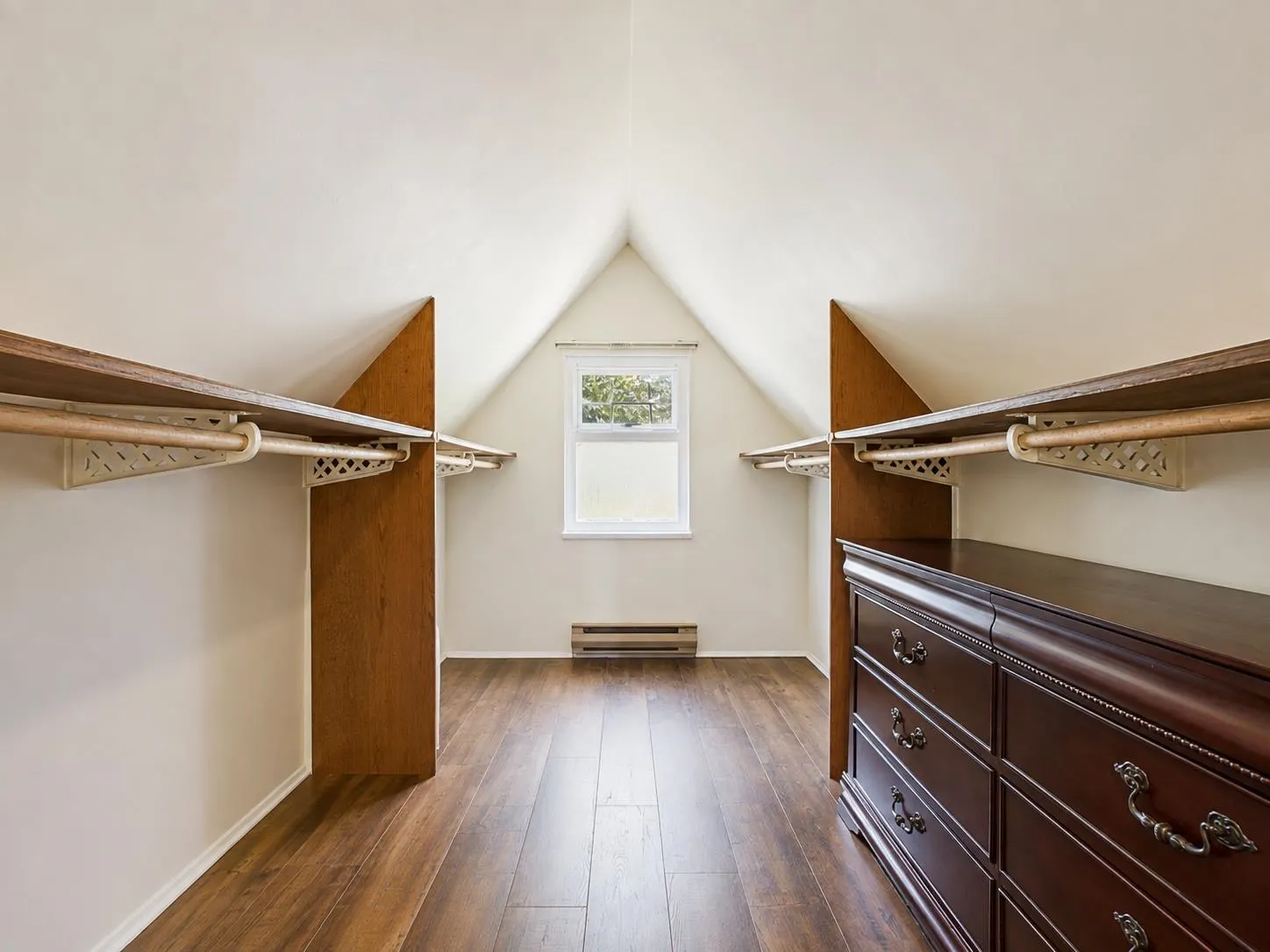 487 Alouette Drive