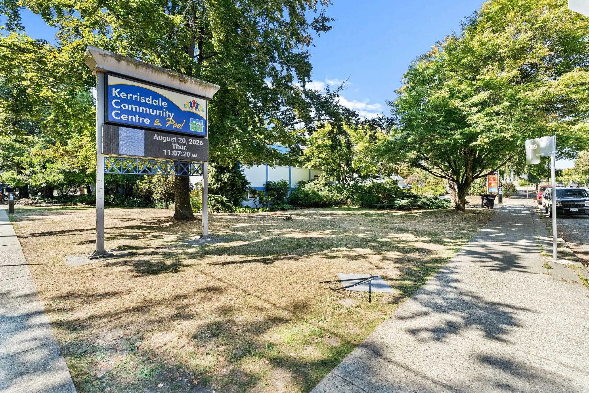 5790 East Boulevard #330