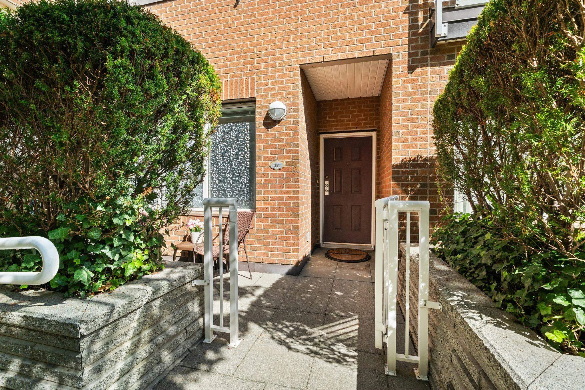 5790 East Boulevard #330
