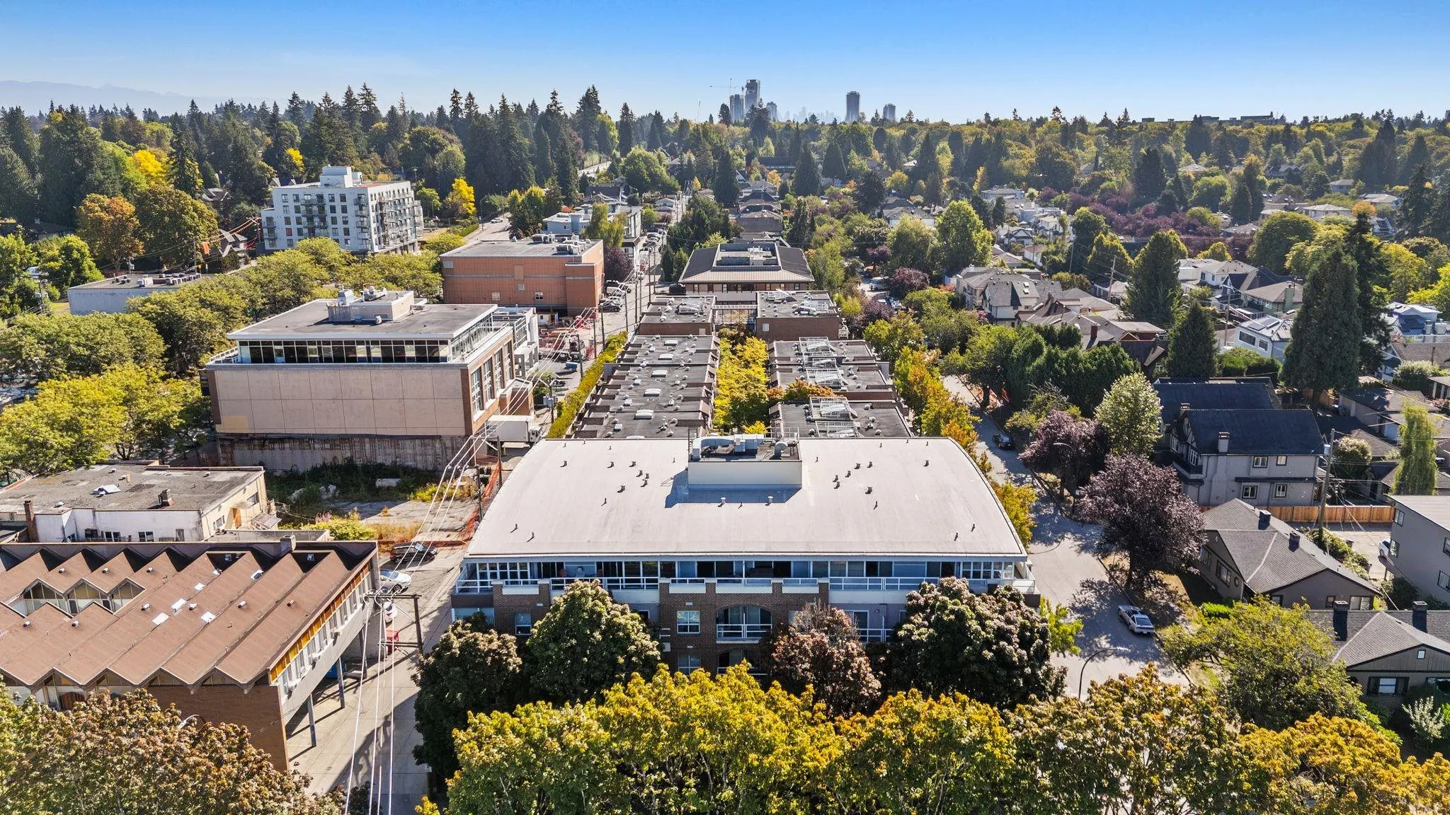 5790 East Boulevard #330