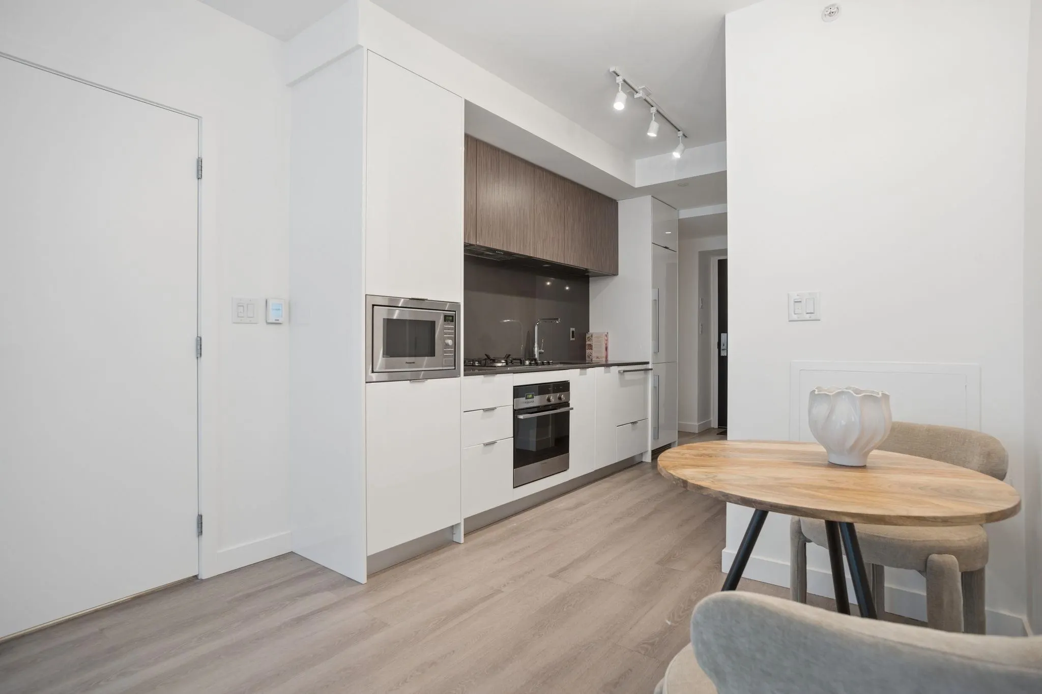 209 E 7th Avenue #507