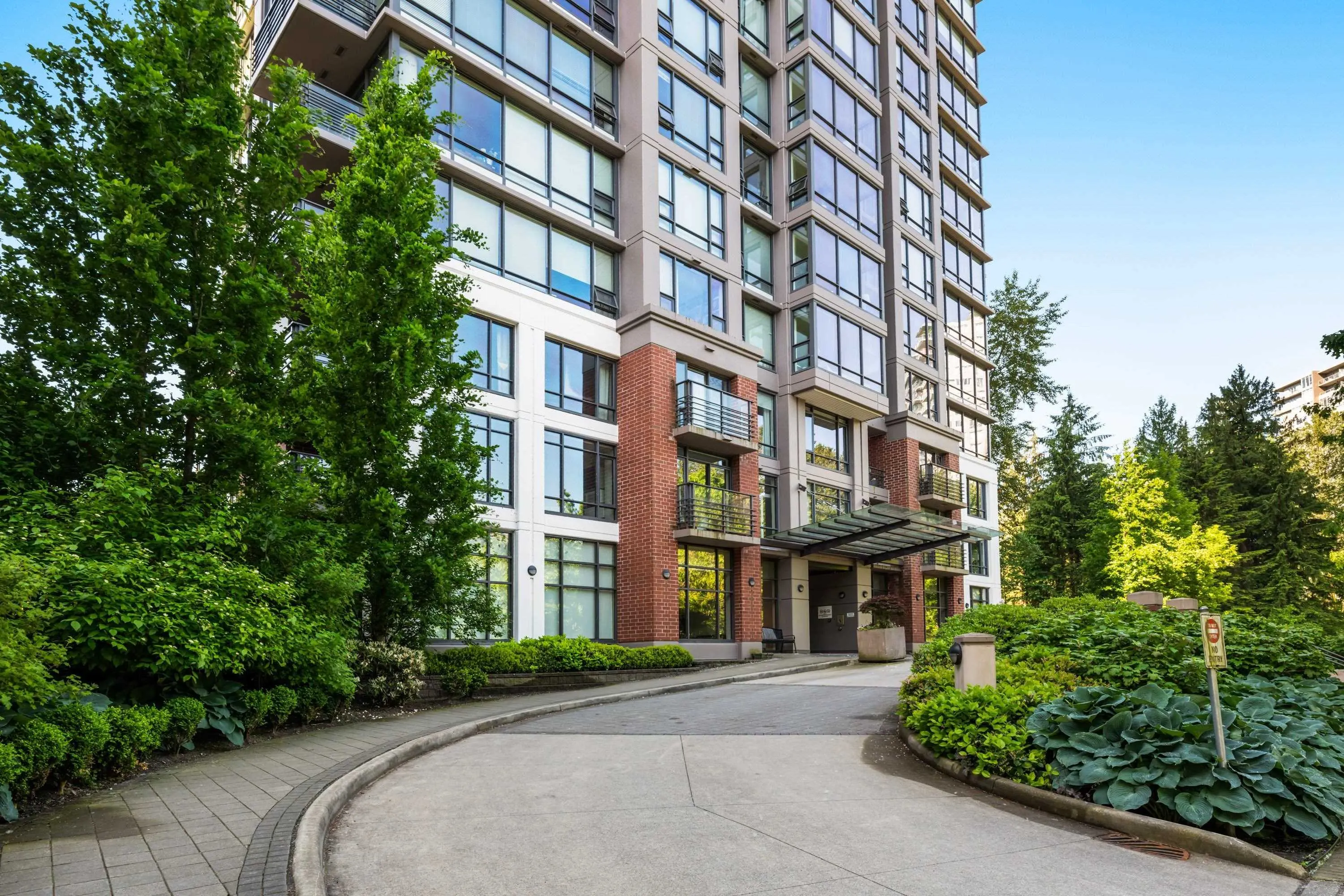 301 Capilano Road #1707