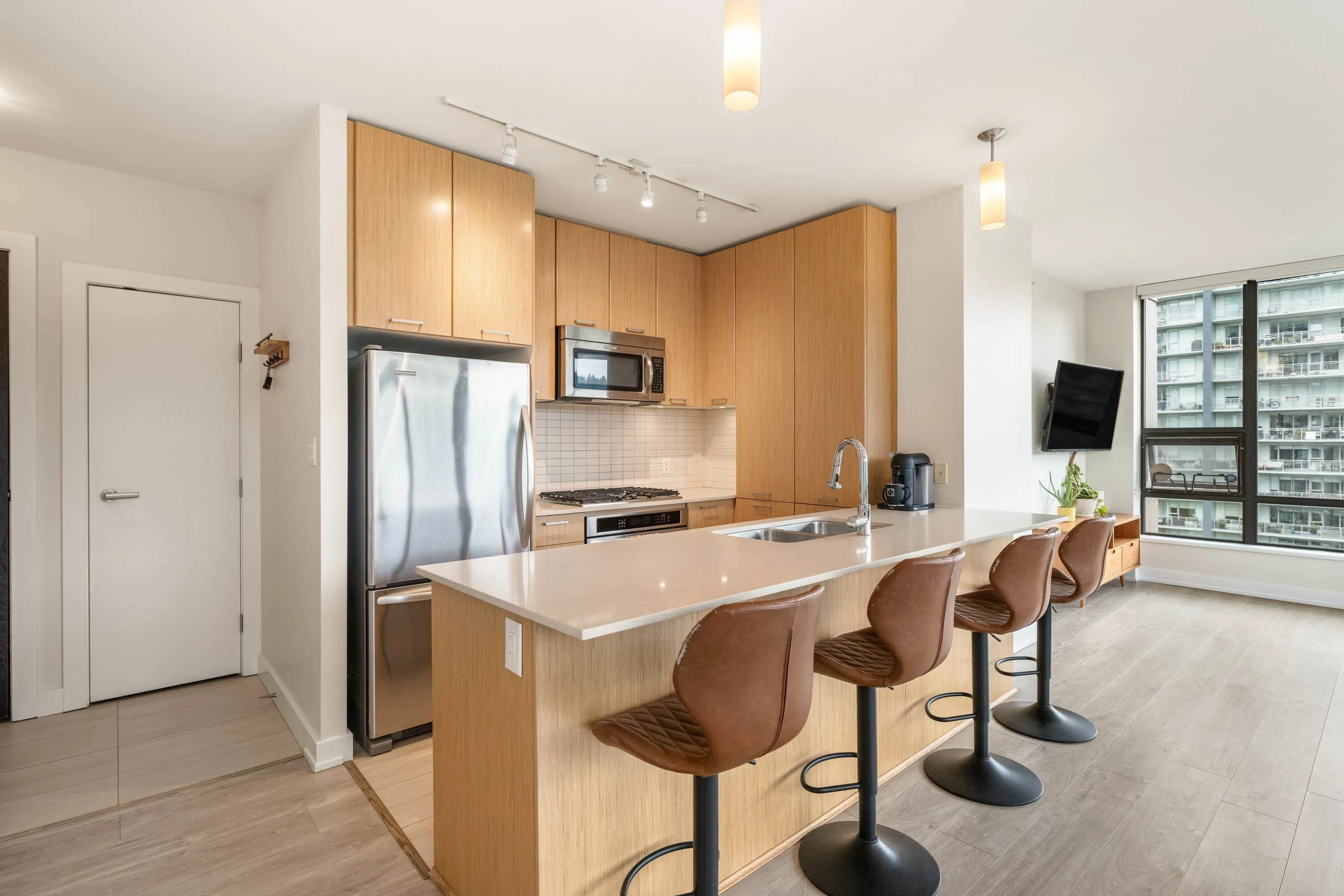 301 Capilano Road #1707